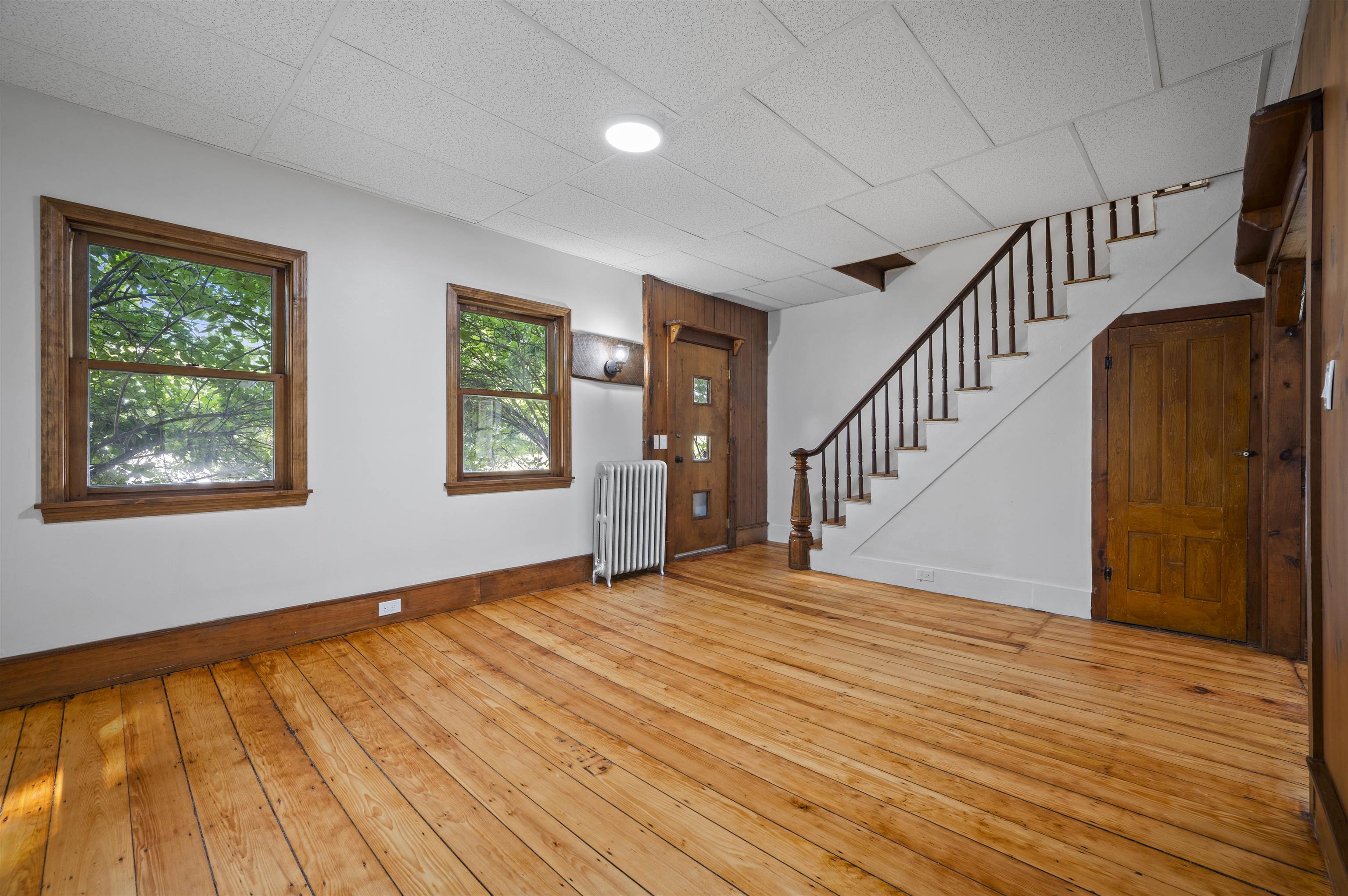 675 Central Street Property Photo 8