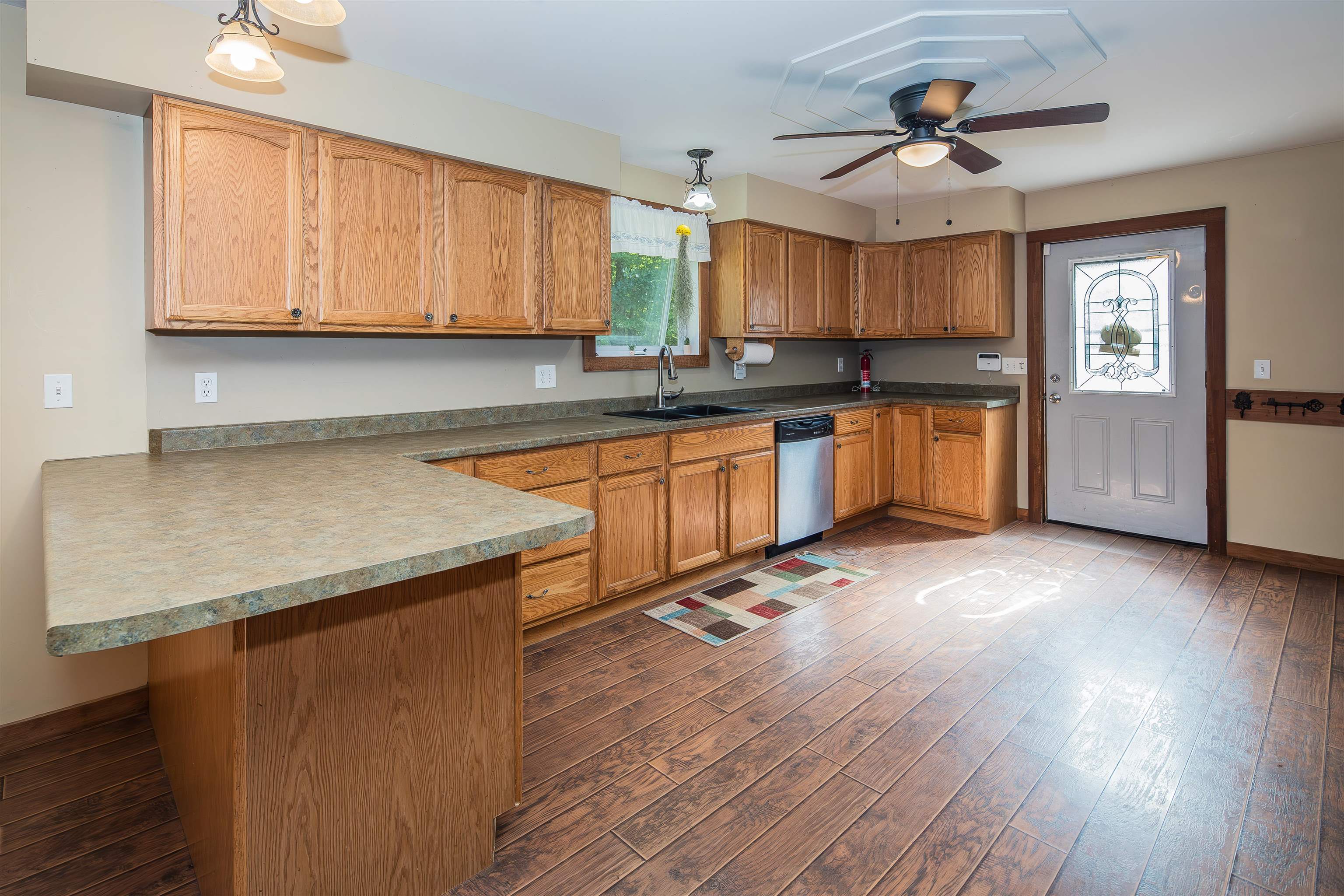 200 Chelsea Lane Property Photo 13