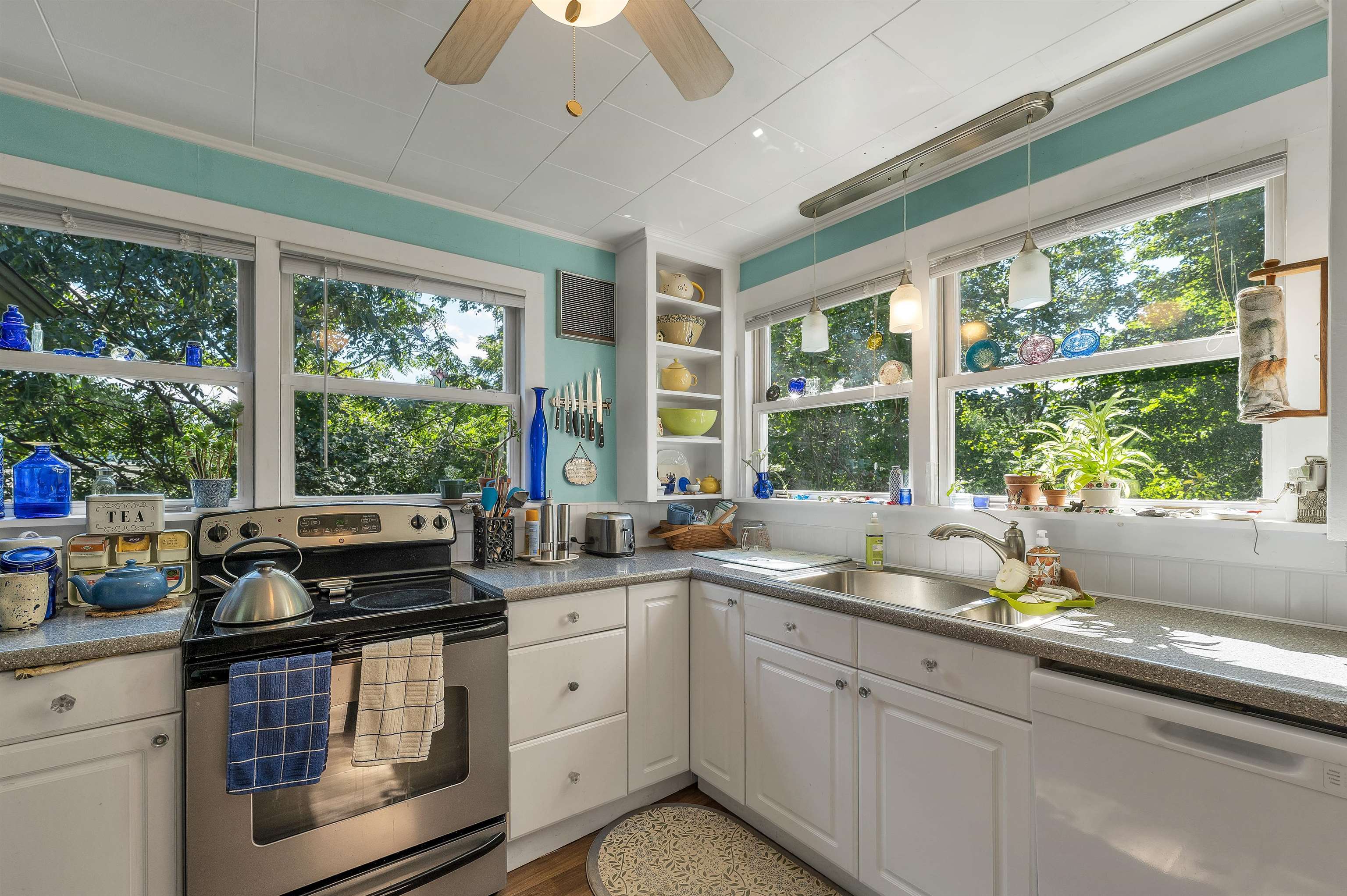 52 Clark Street Property Photo 2
