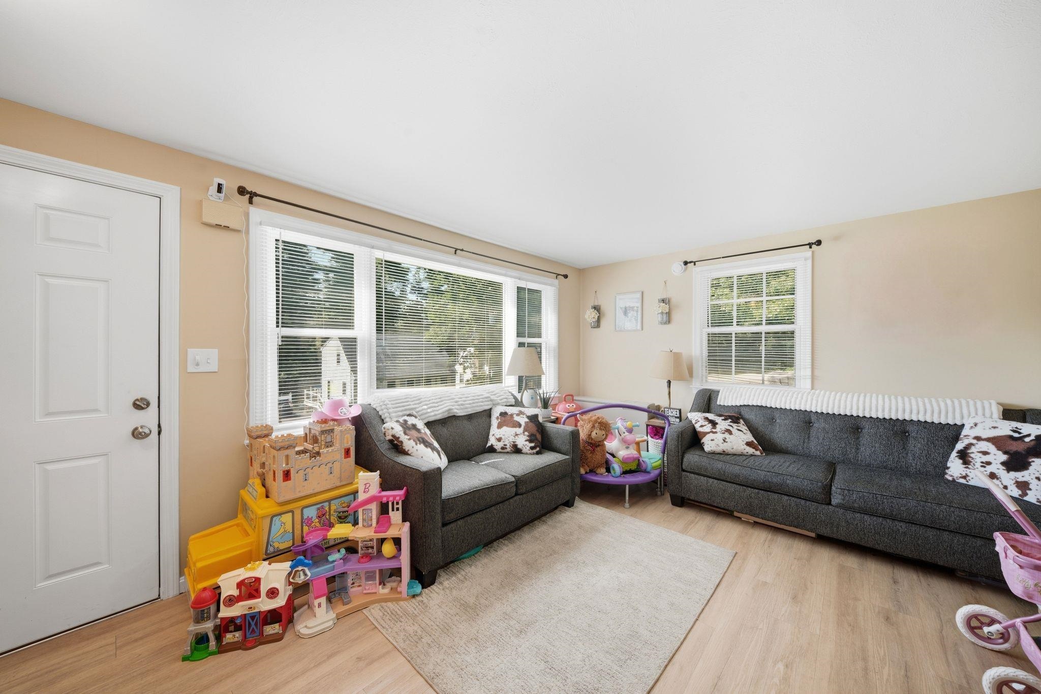 37-39 Intervale Street Property Photo 9