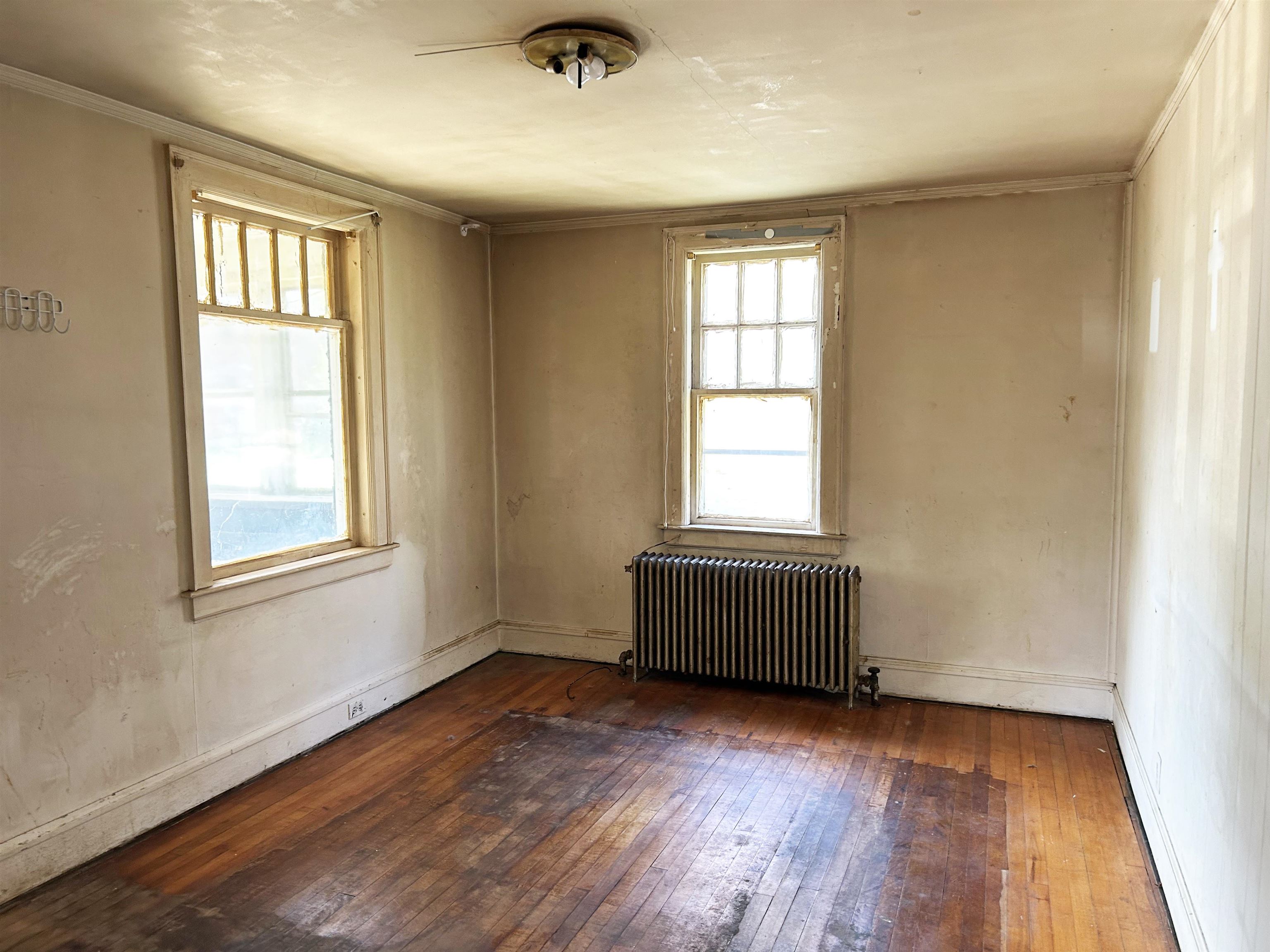 18 Strong Street Property Photo 5