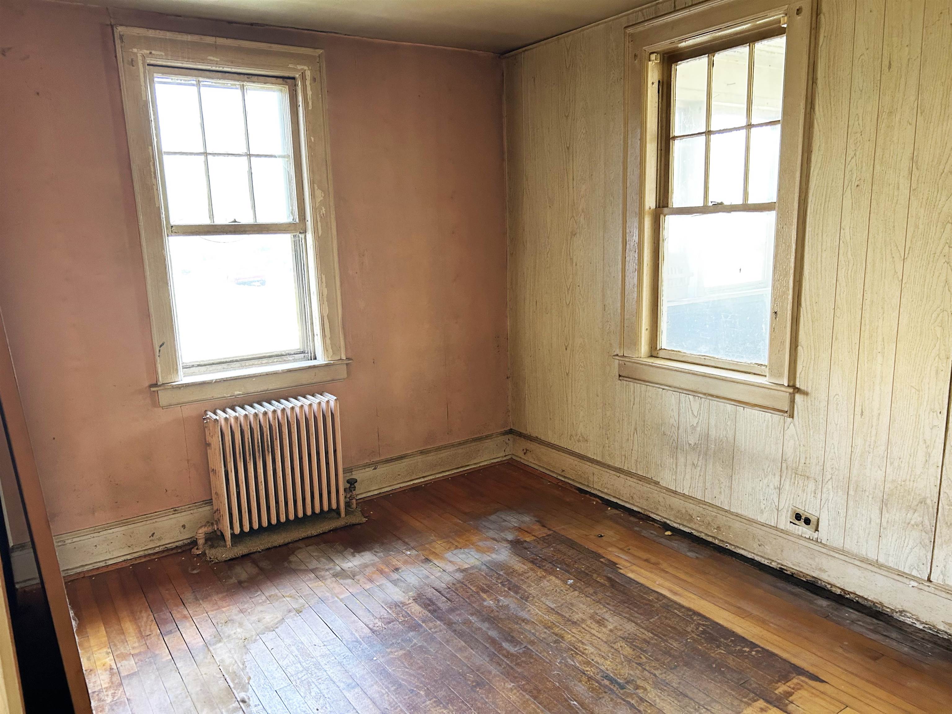 18 Strong Street Property Photo 6