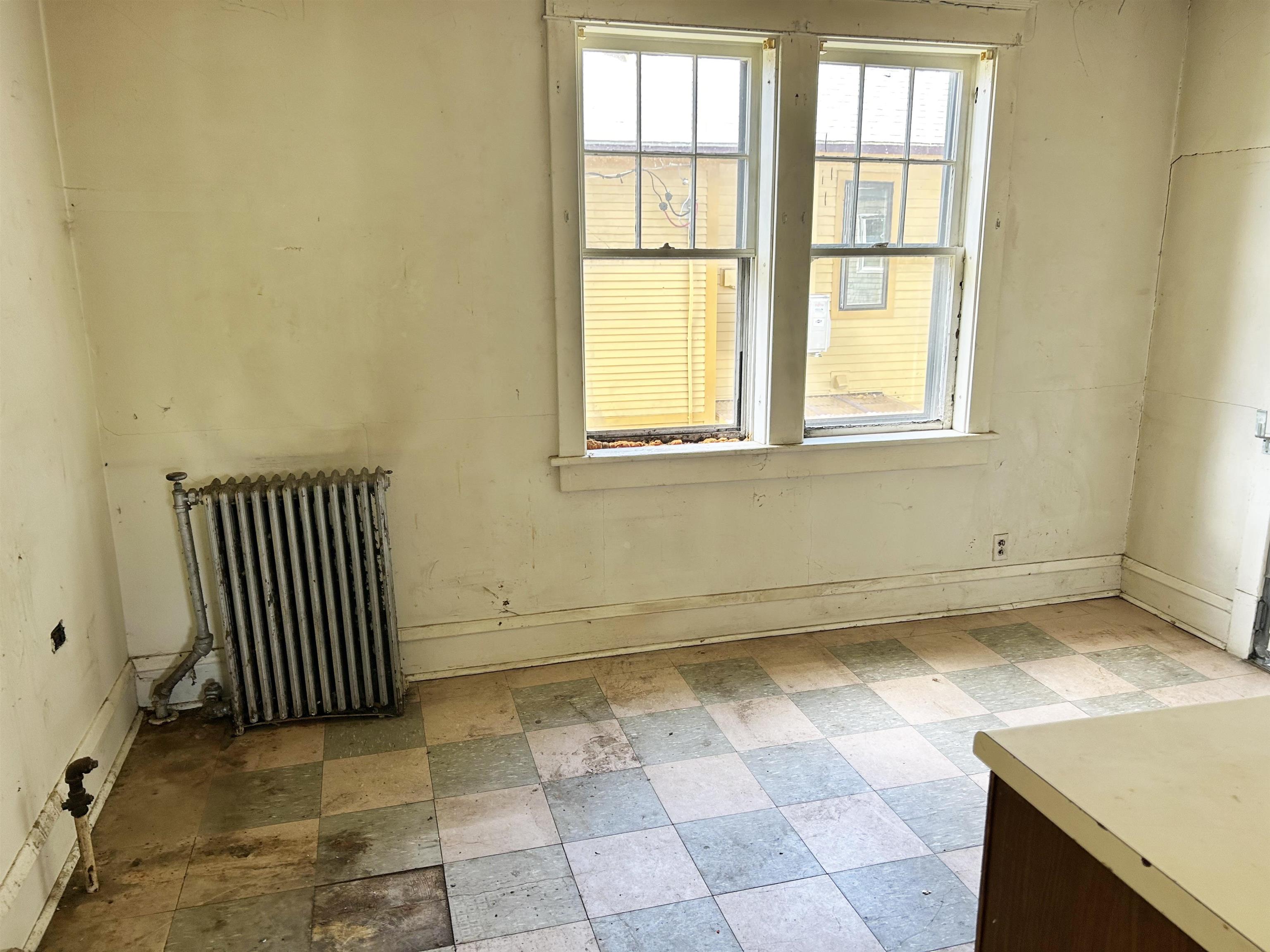 18 Strong Street Property Photo 9