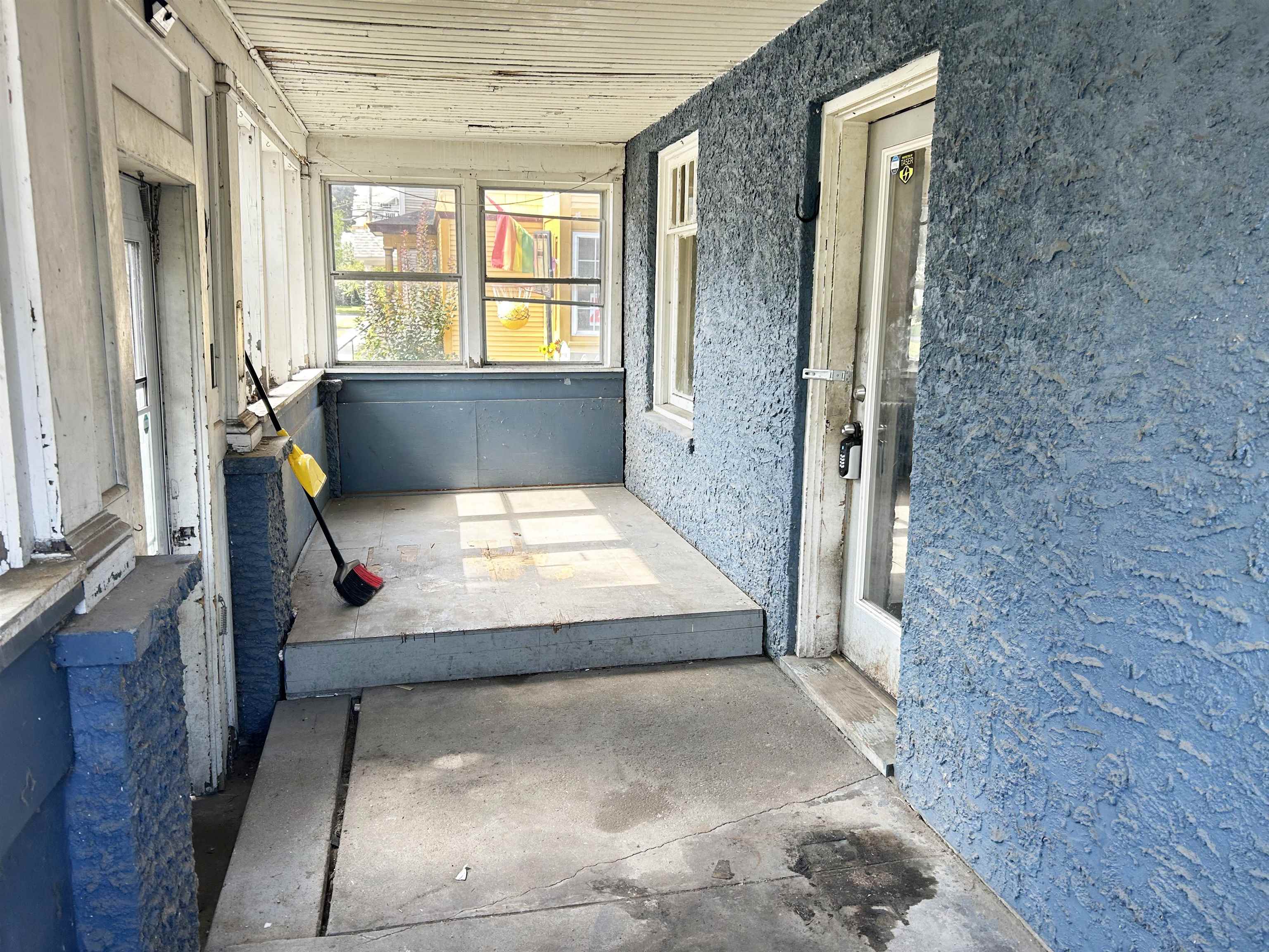 18 Strong Street Property Photo 10