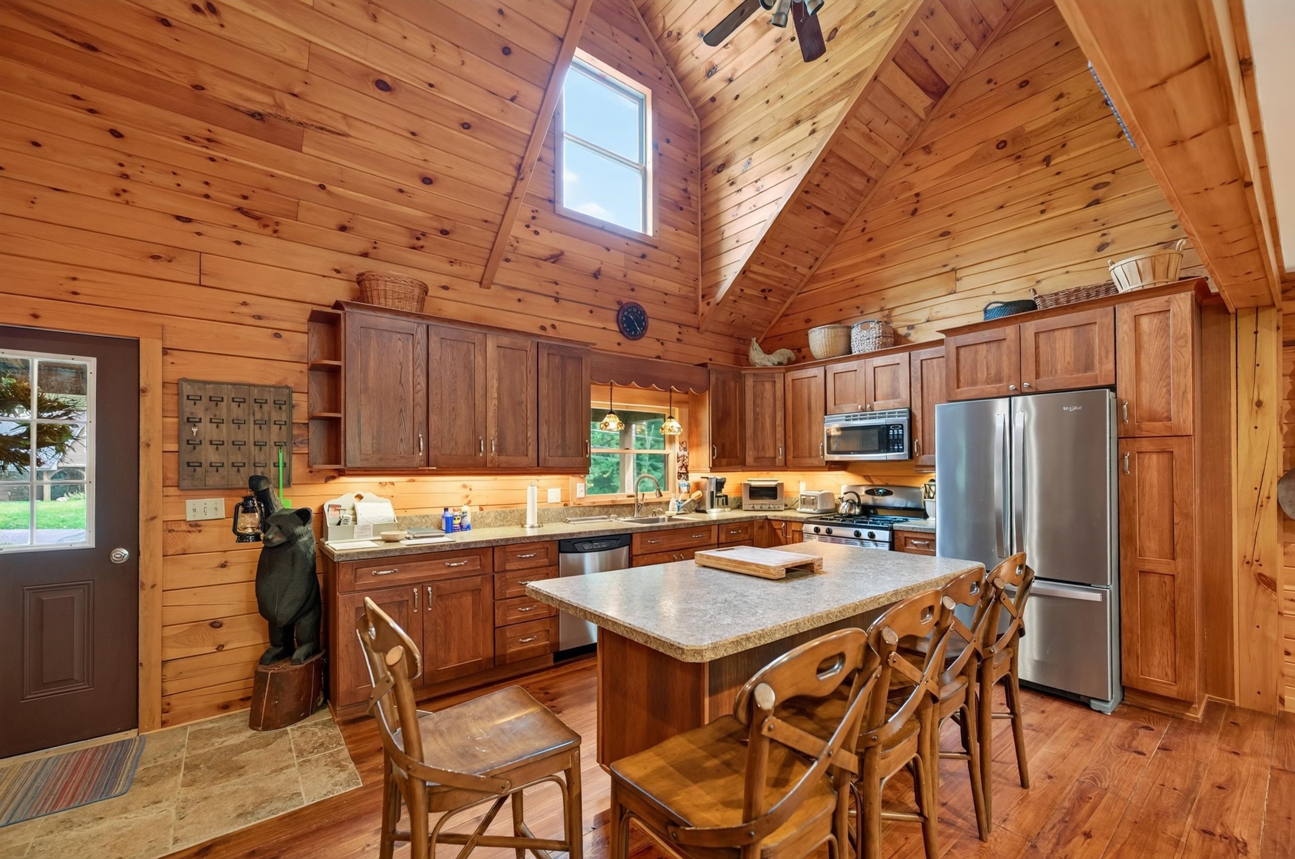 7 Yodeling Lane Property Photo 5