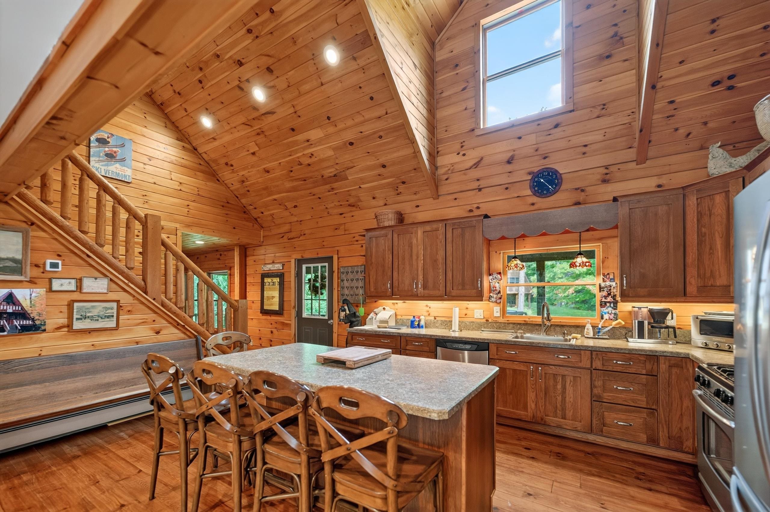 7 Yodeling Lane Property Photo 6