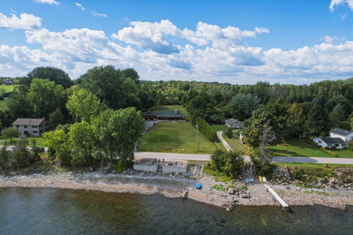 1099 E Shore Road Property Photo 2