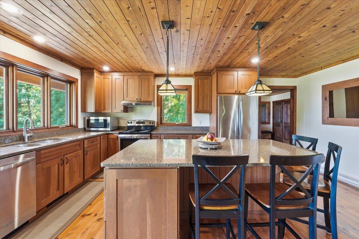 1099 E Shore Road Property Photo 12