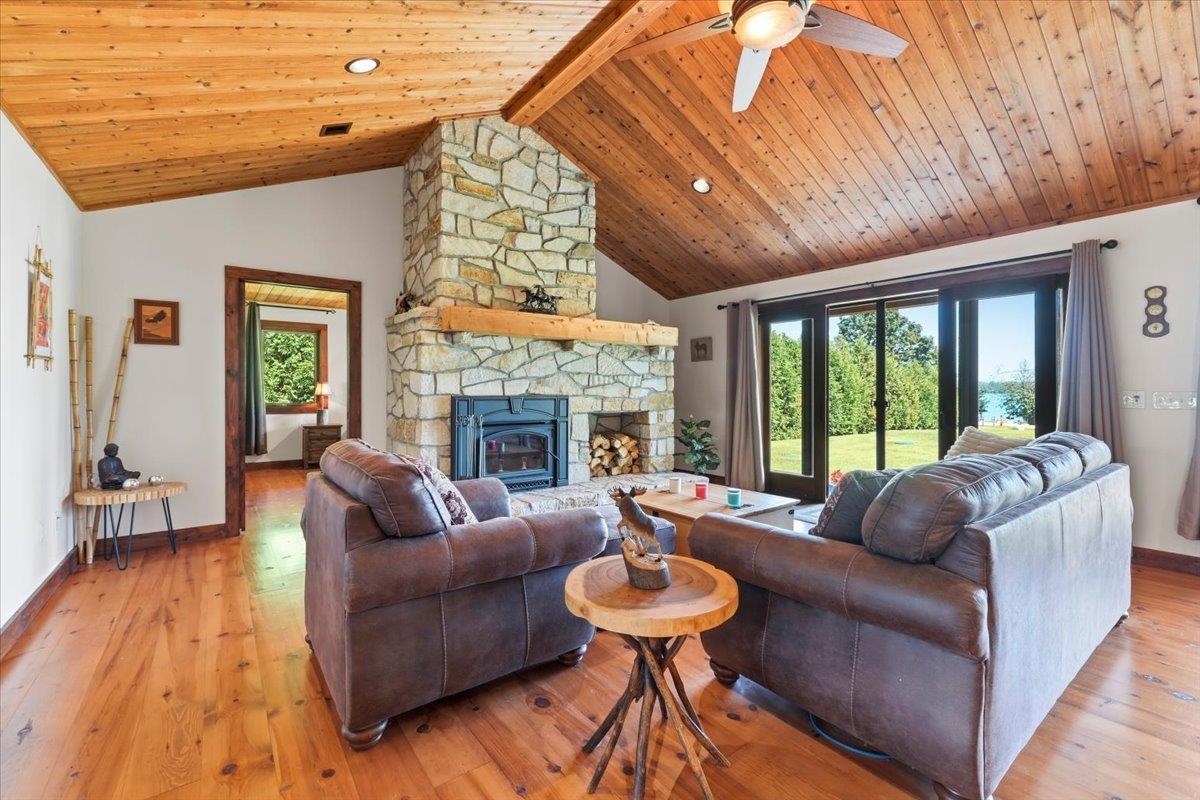 1099 E Shore Road Property Photo 15