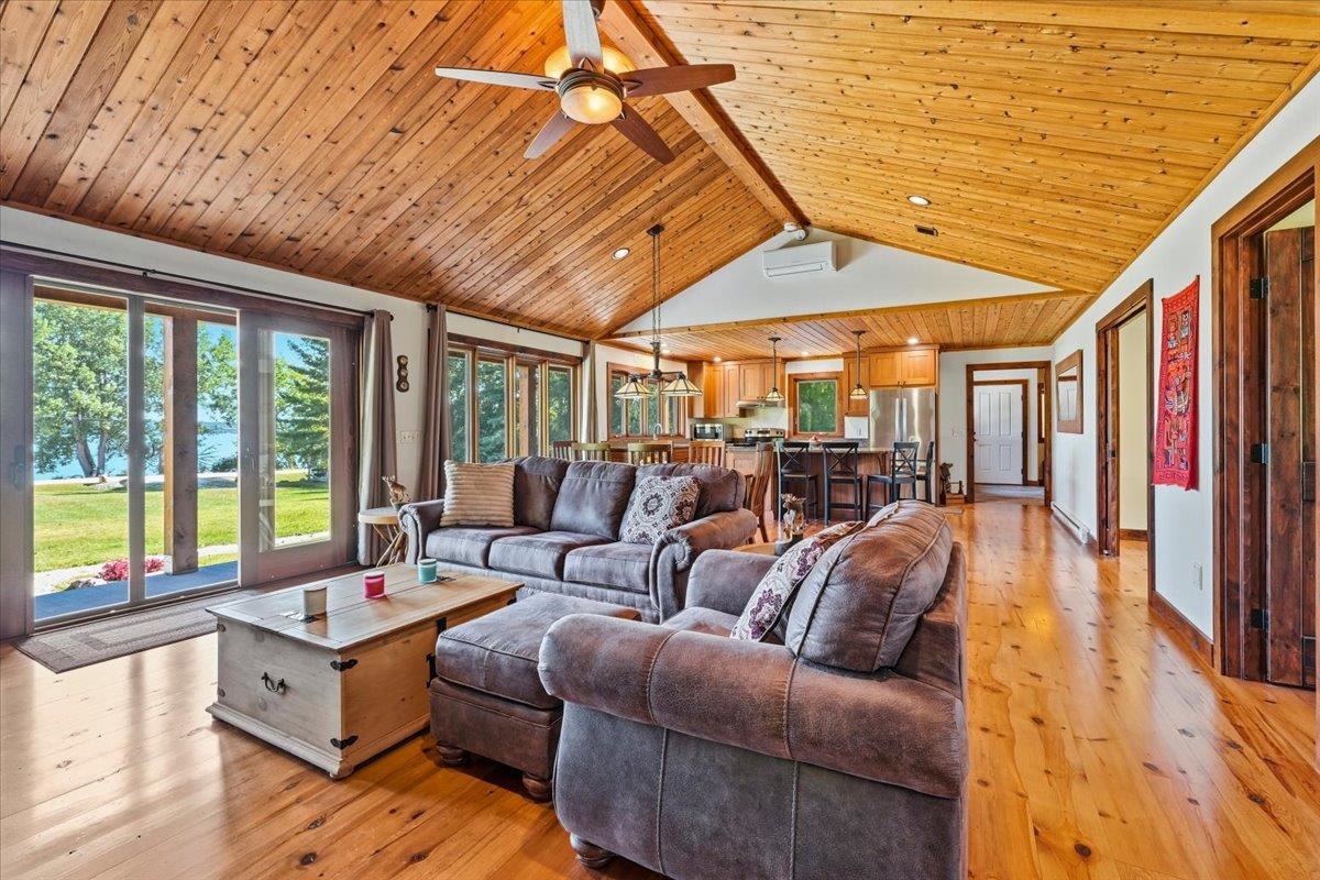1099 E Shore Road Property Photo 16