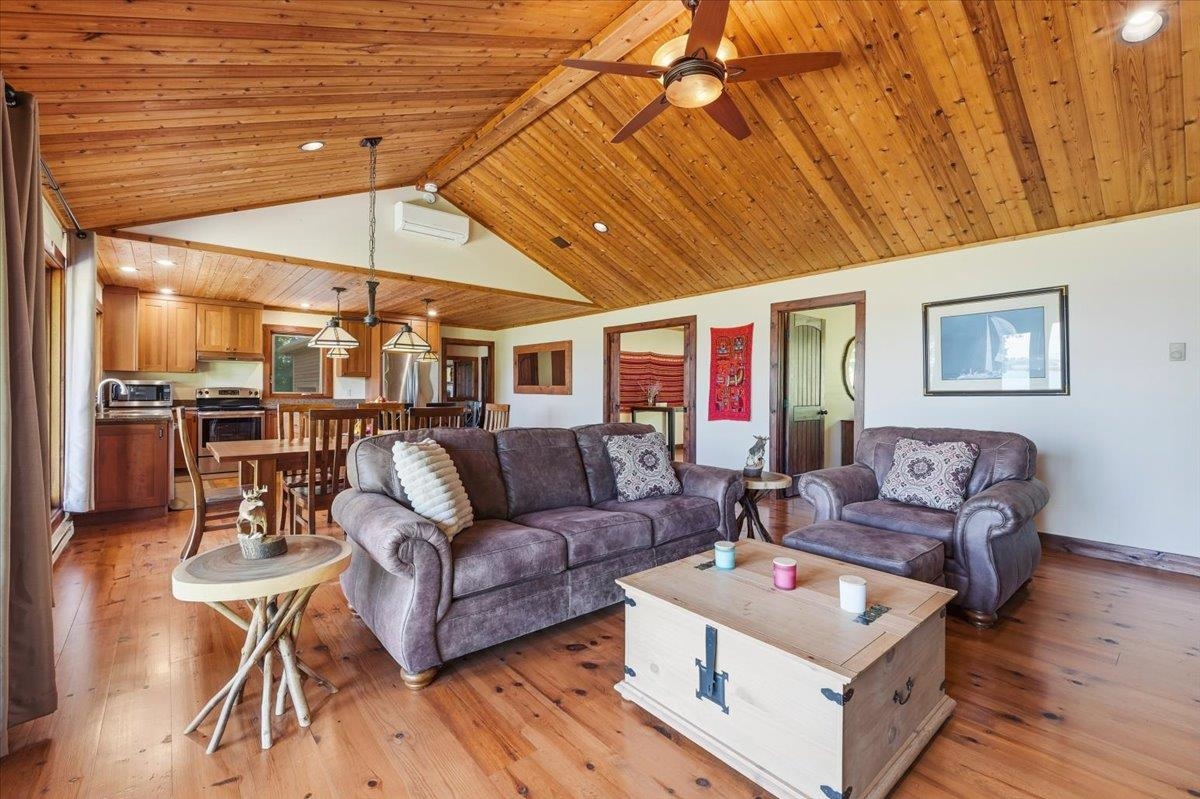 1099 E Shore Road Property Photo 17
