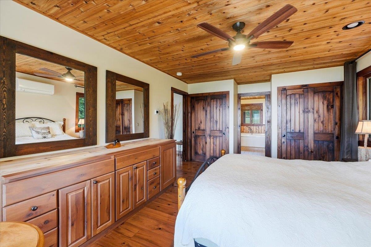 1099 E Shore Road Property Photo 24