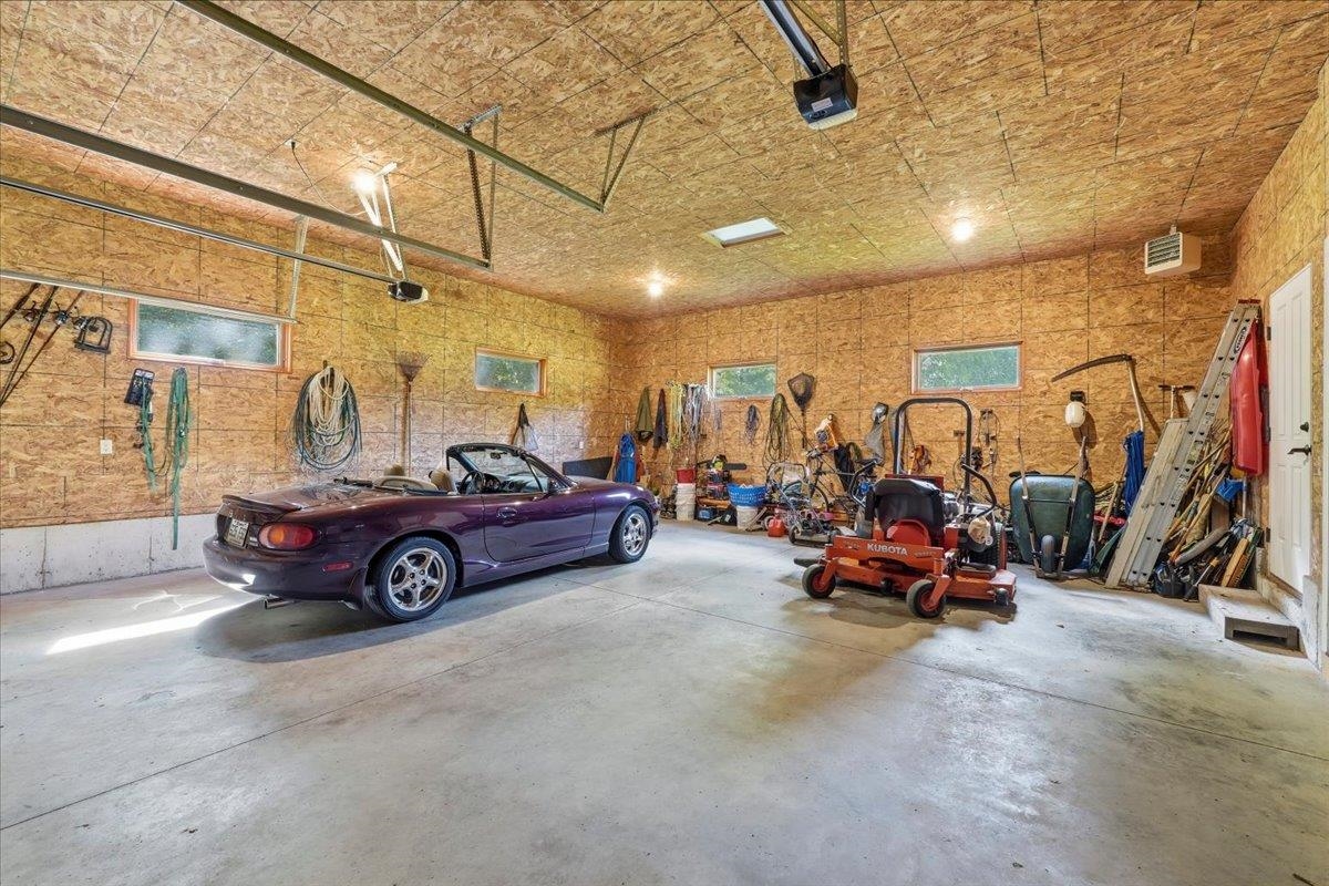 1099 E Shore Road Property Photo 31