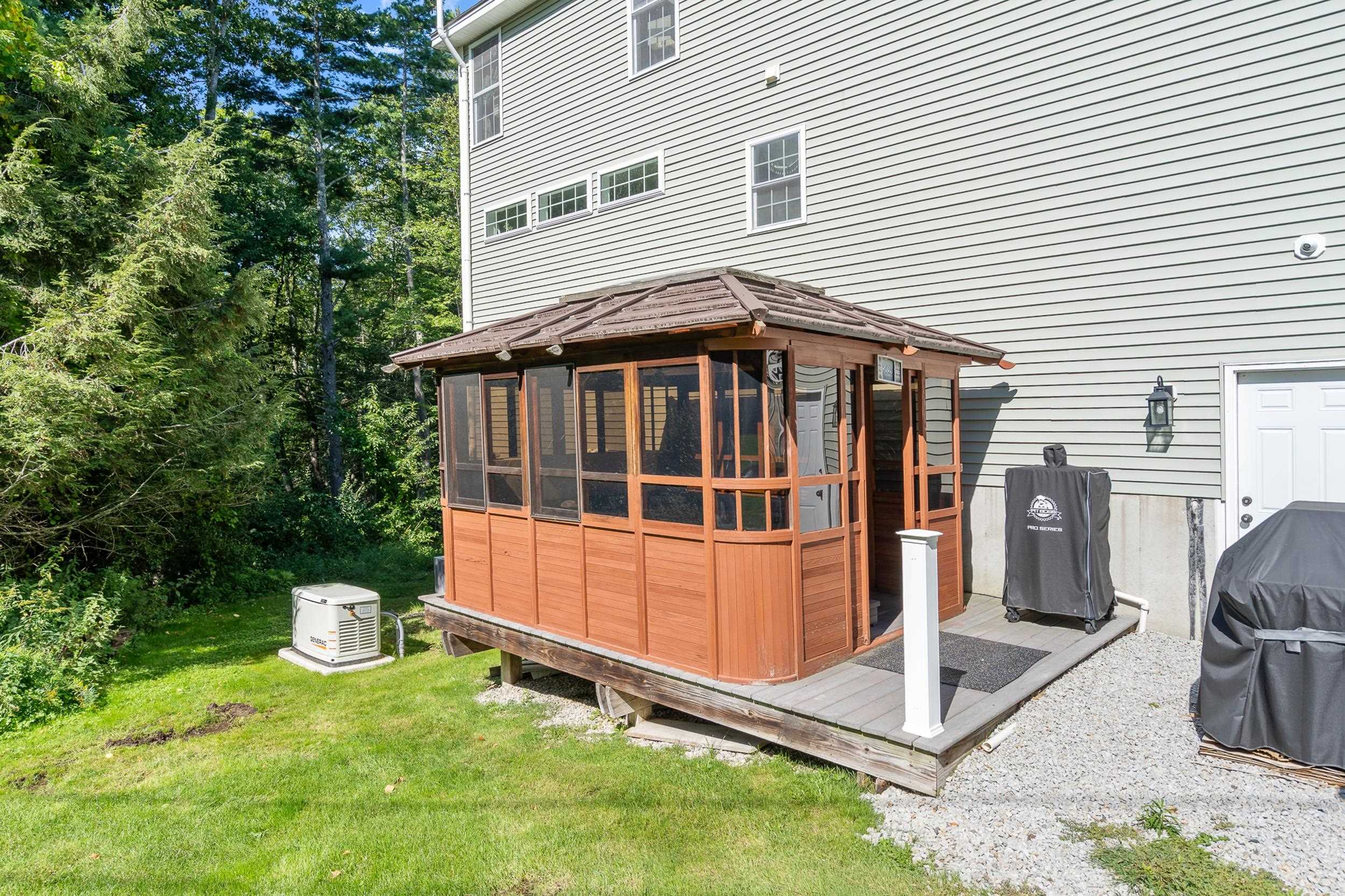 10 Blossom Lane Property Photo 40