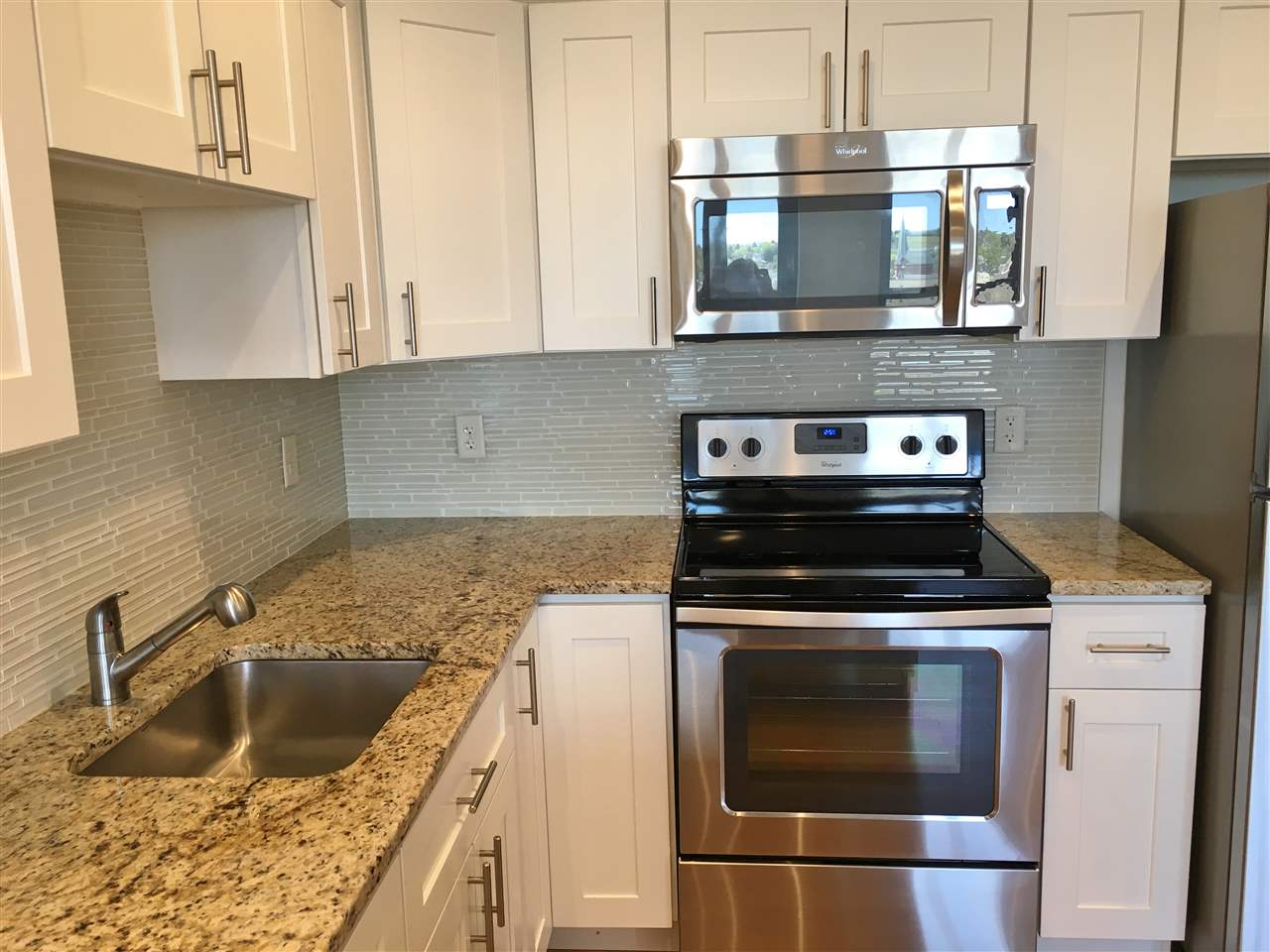 875 Elm Street Property Photo 13