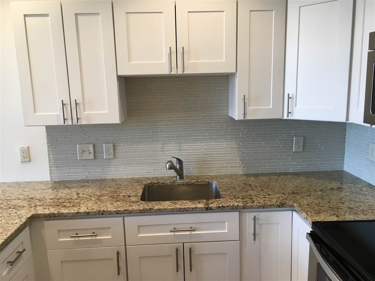 875 Elm Street Property Photo 16