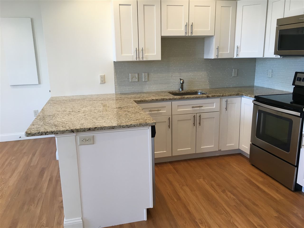 875 Elm Street Property Photo 17