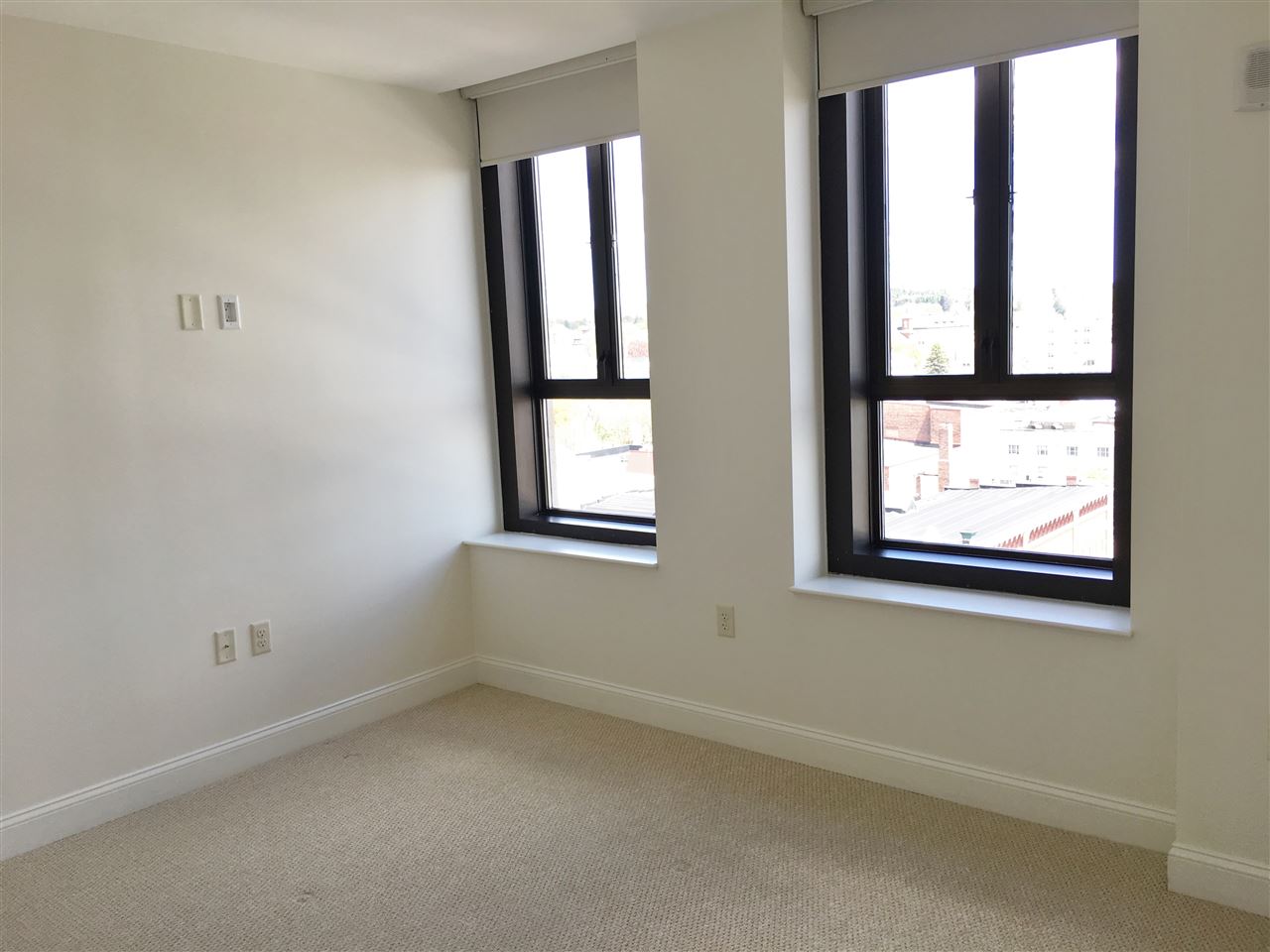 875 Elm Street Property Photo 28