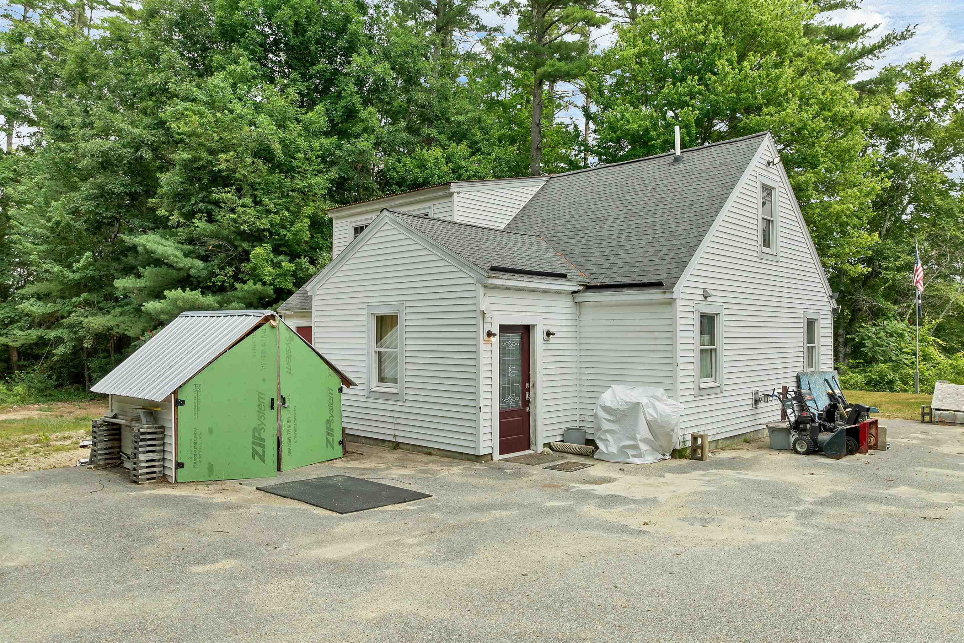 263 Highland Street Property Photo 6
