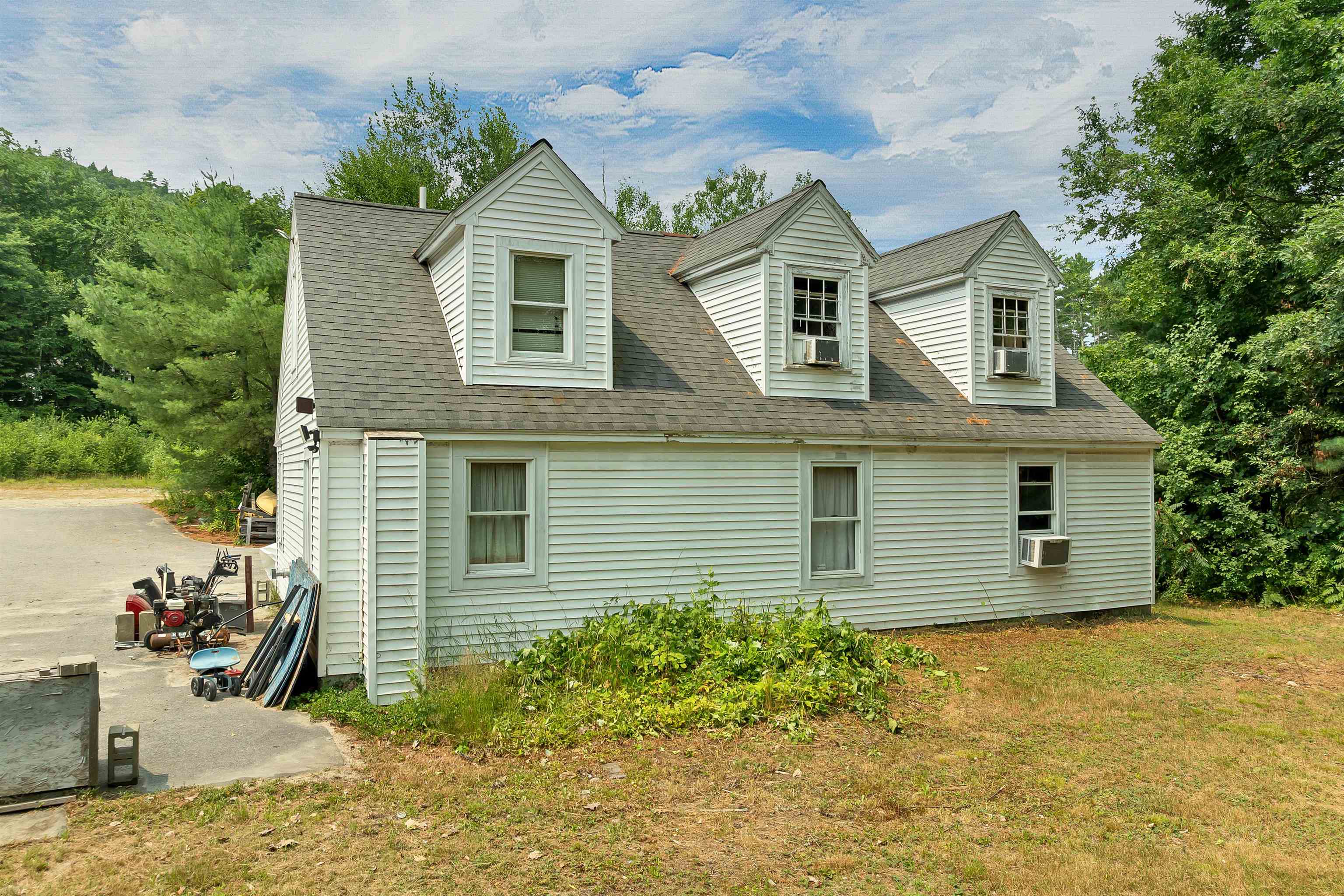 263 Highland Street Property Photo 8