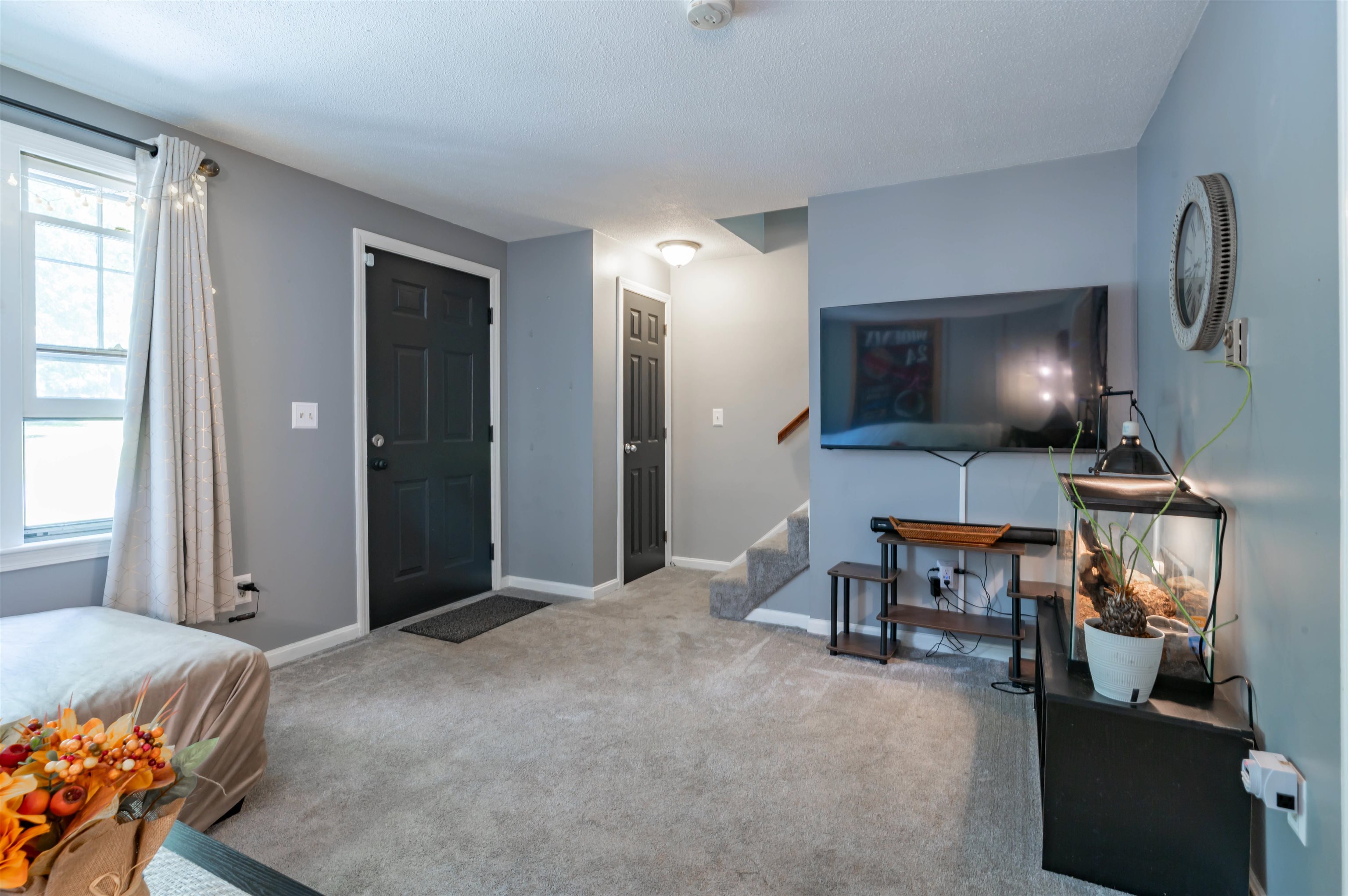 7 Midridge Circle Property Photo 6