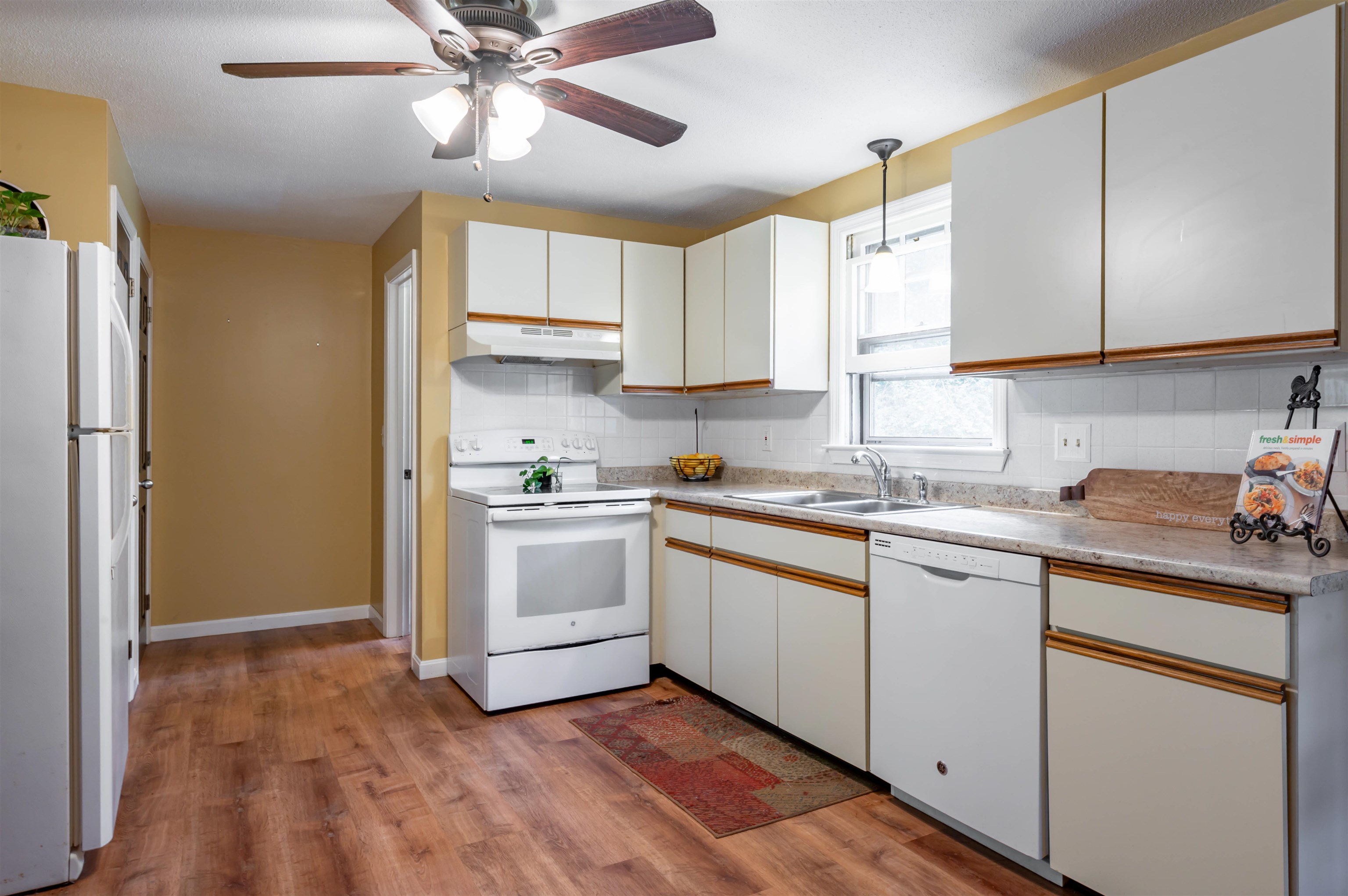 7 Midridge Circle Property Photo 15
