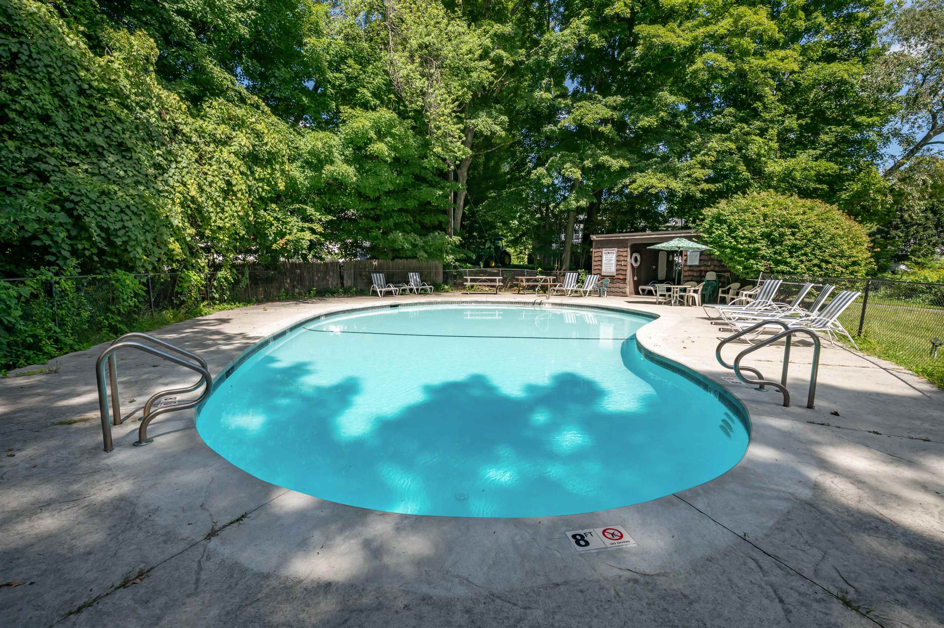 7 Midridge Circle Property Photo 39
