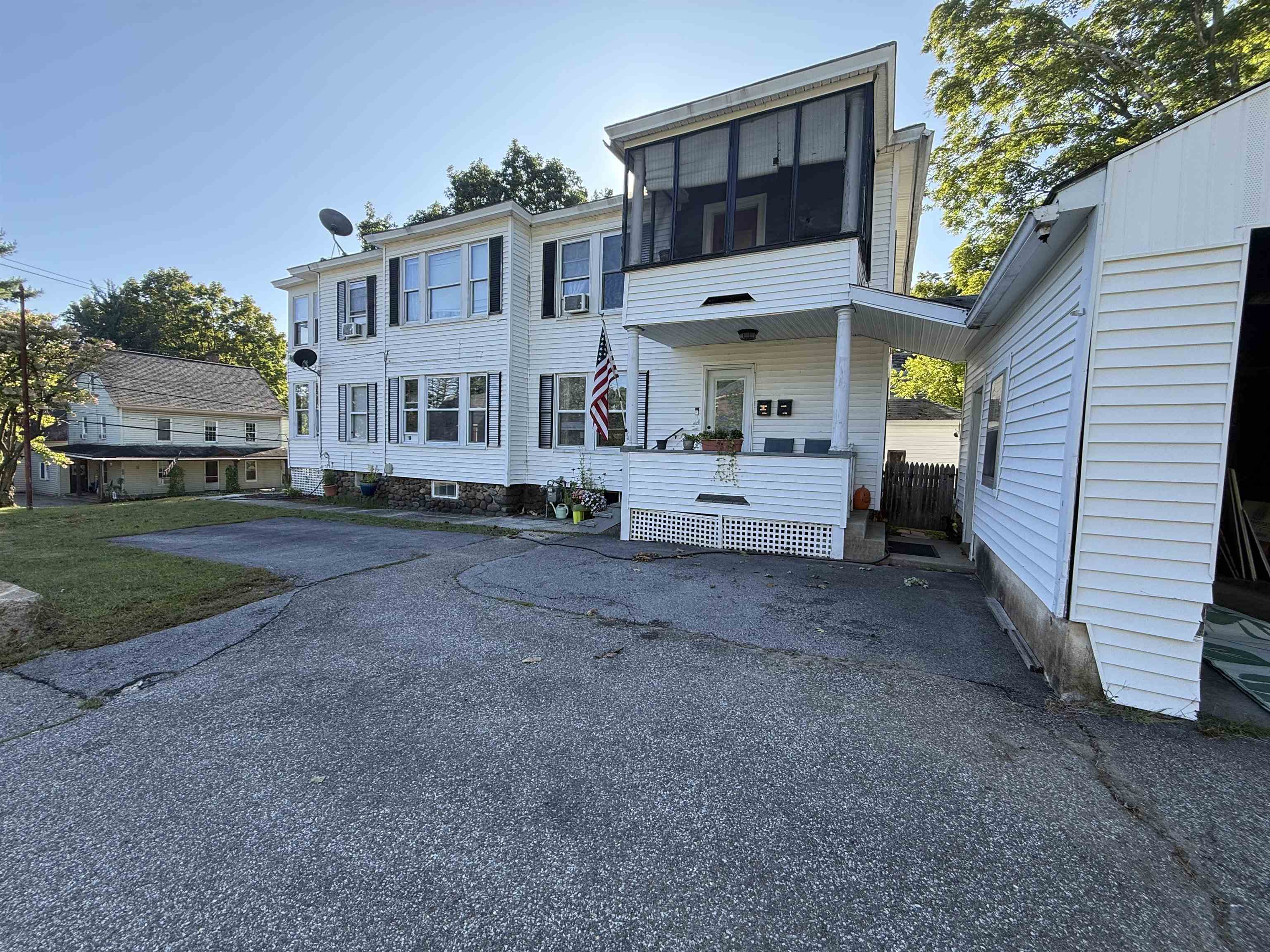 670 Central Street Property Photo 2