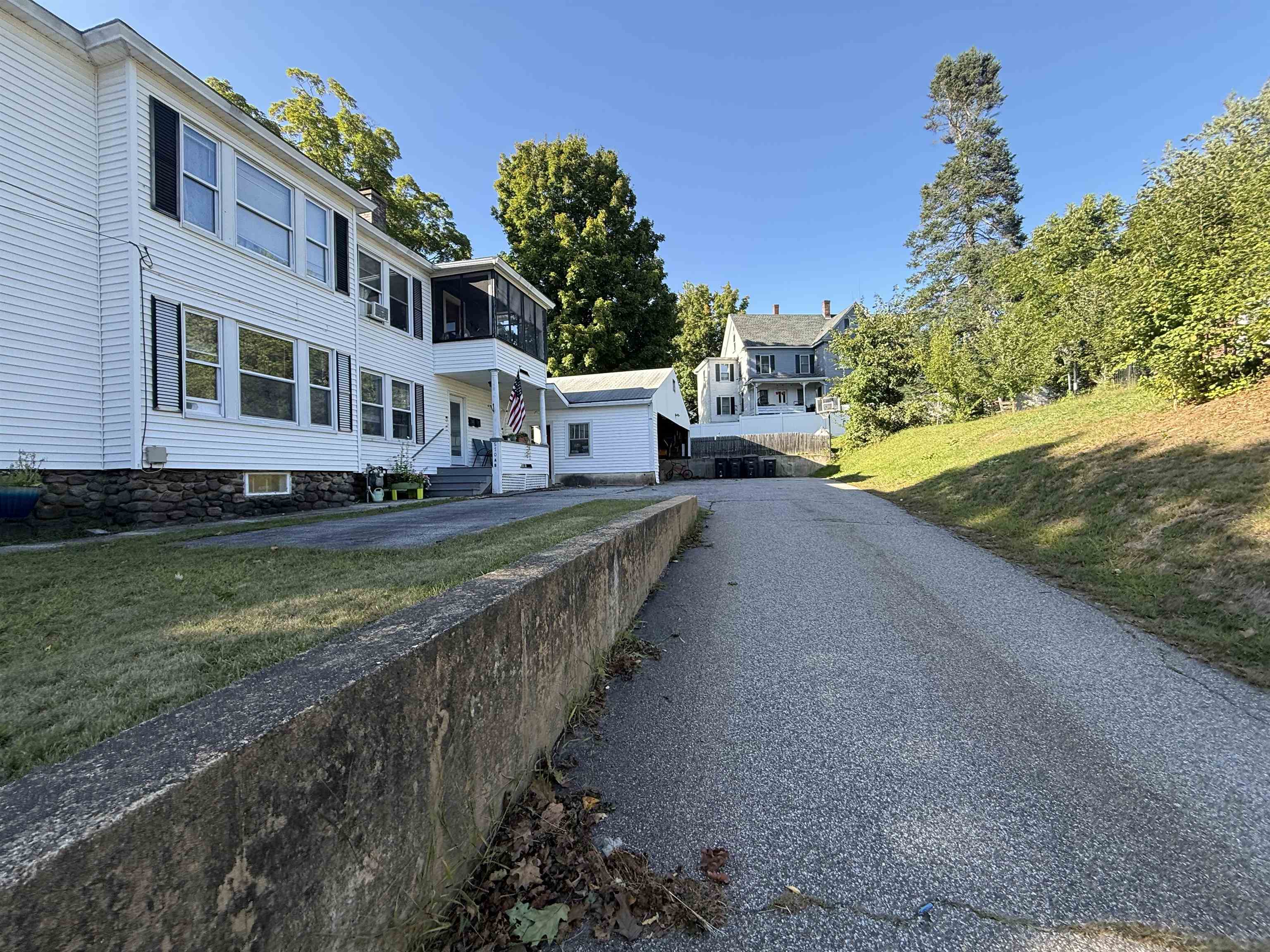 670 Central Street Property Photo 5