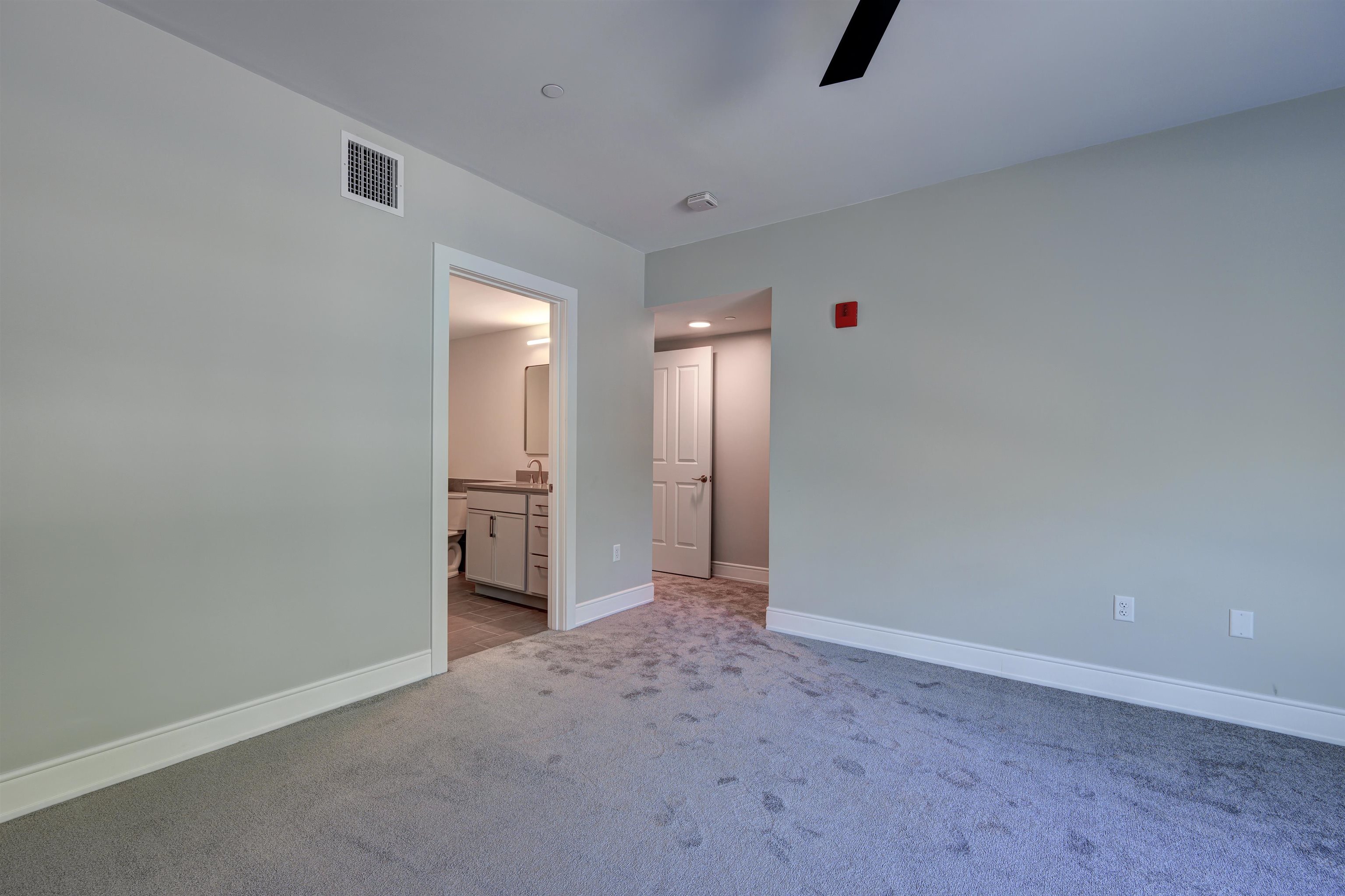 2059 Lafayette Road Property Photo 14