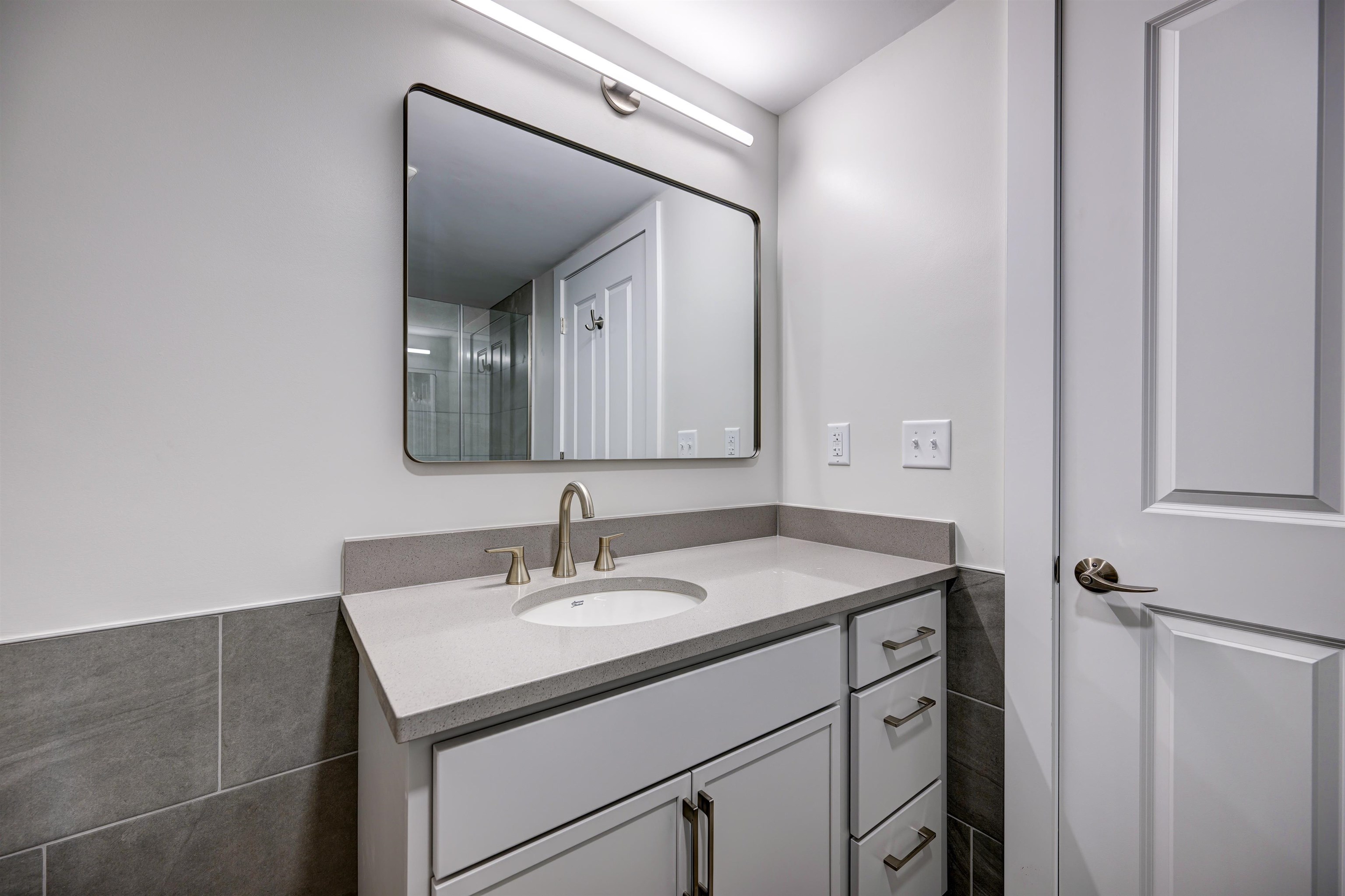 2059 Lafayette Road Property Photo 18