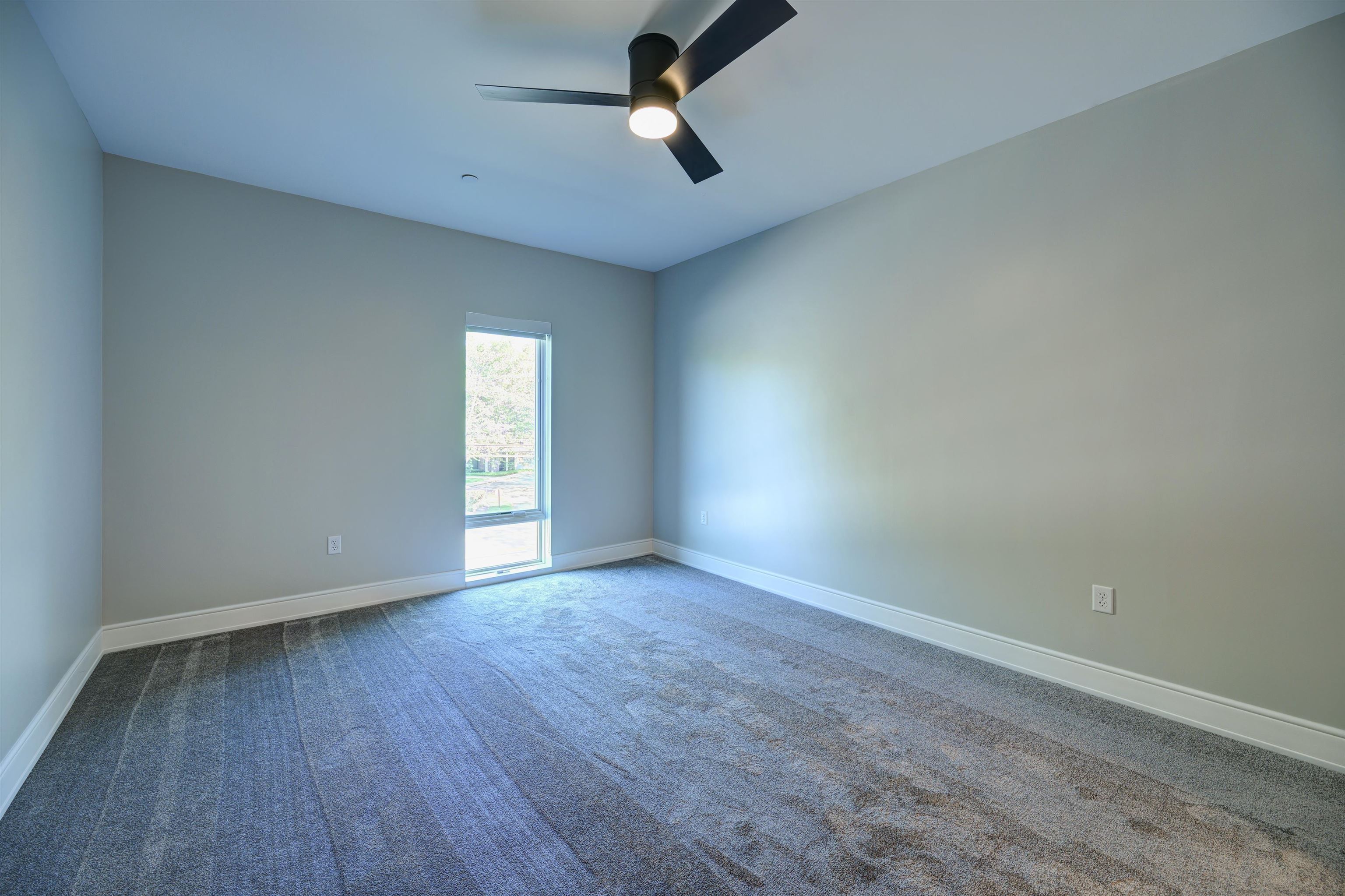 2059 Lafayette Road Property Photo 23