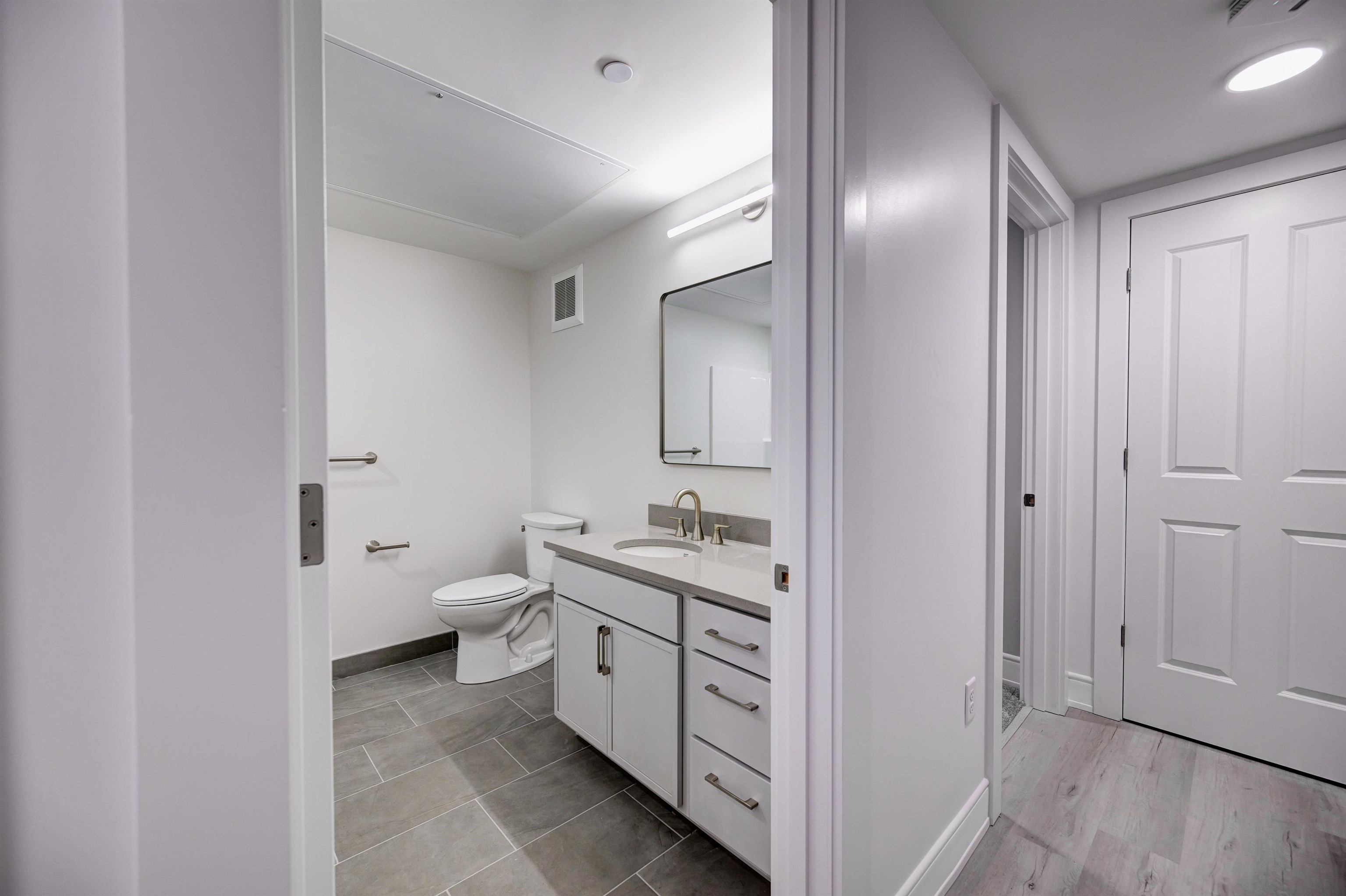 2059 Lafayette Road Property Photo 24