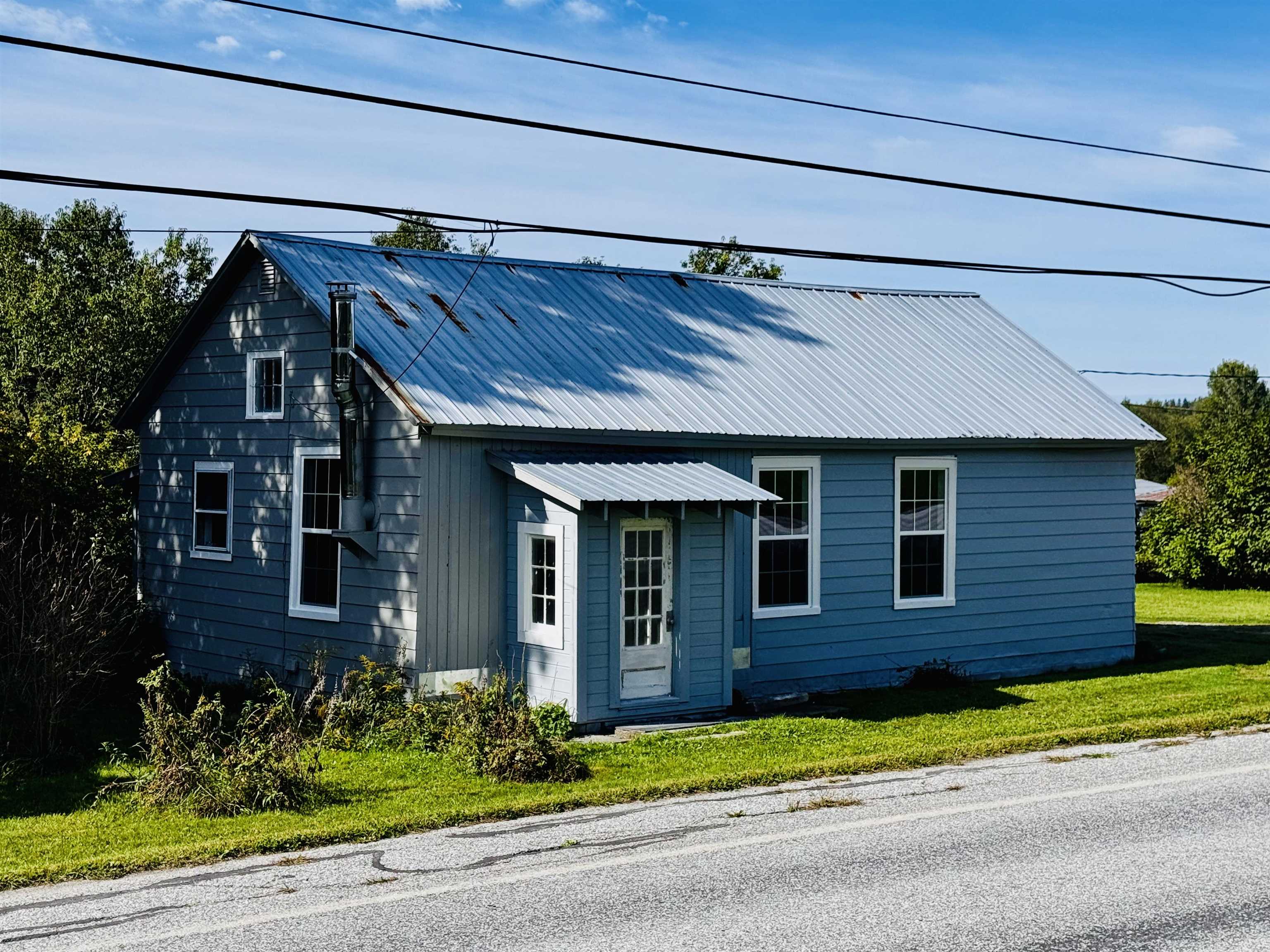 1402 Montgomery Road Property Photo 2