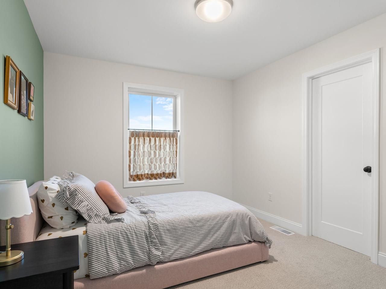 27 Leo Lane Property Photo 18