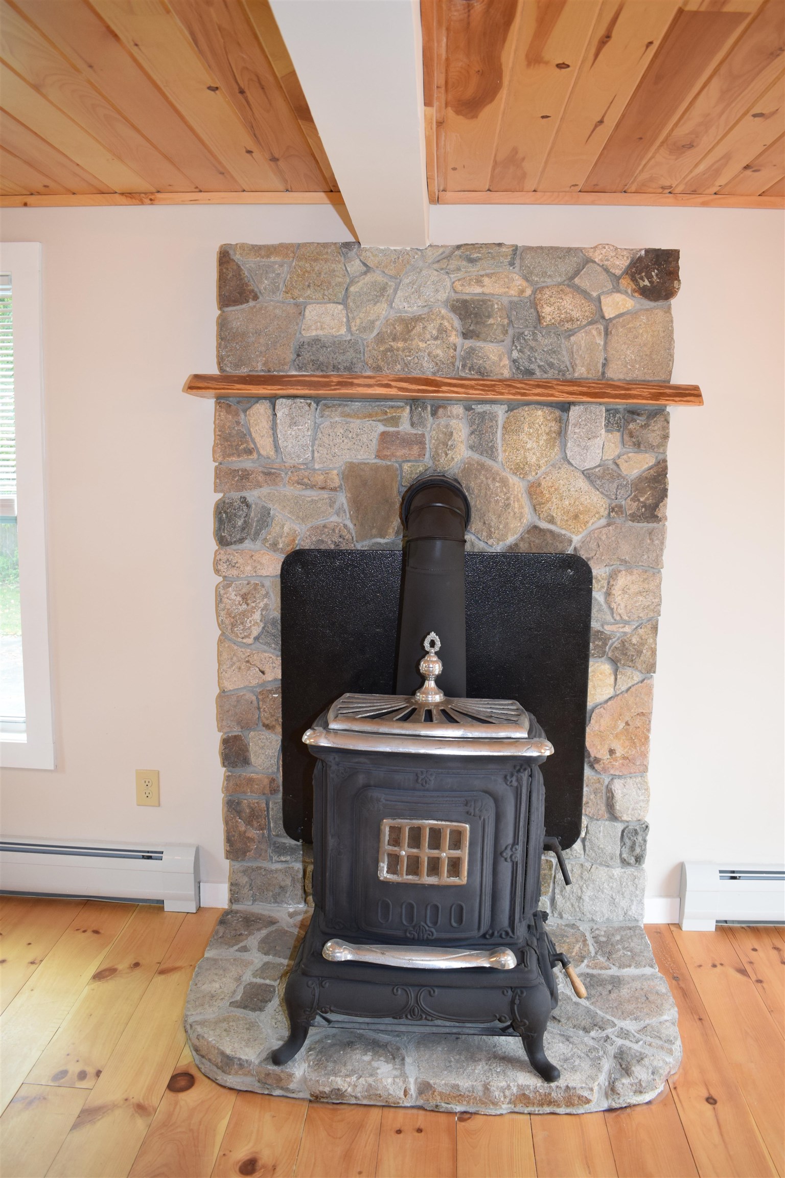 41 Water Street Property Photo 8