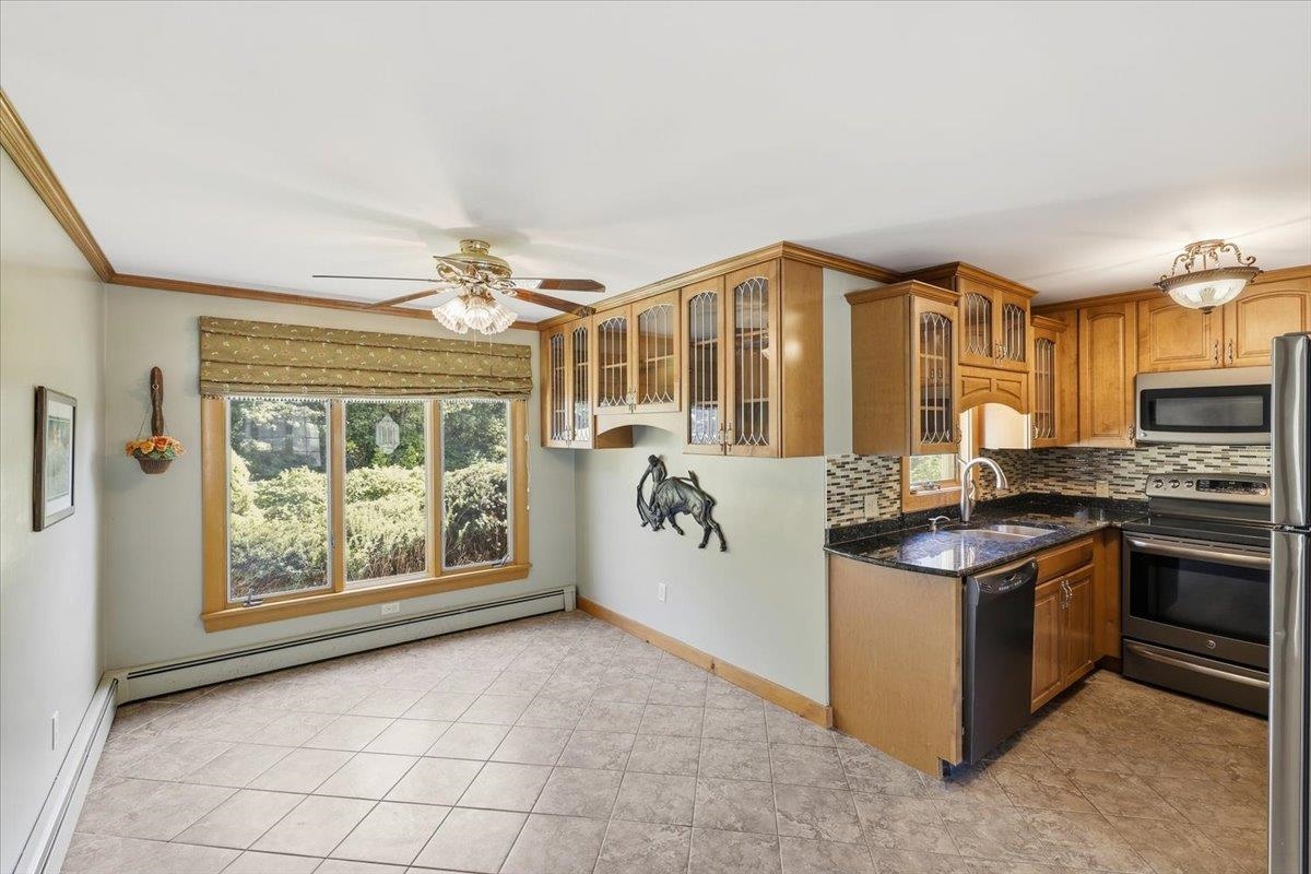 18 Crescent Avenue Property Photo 2