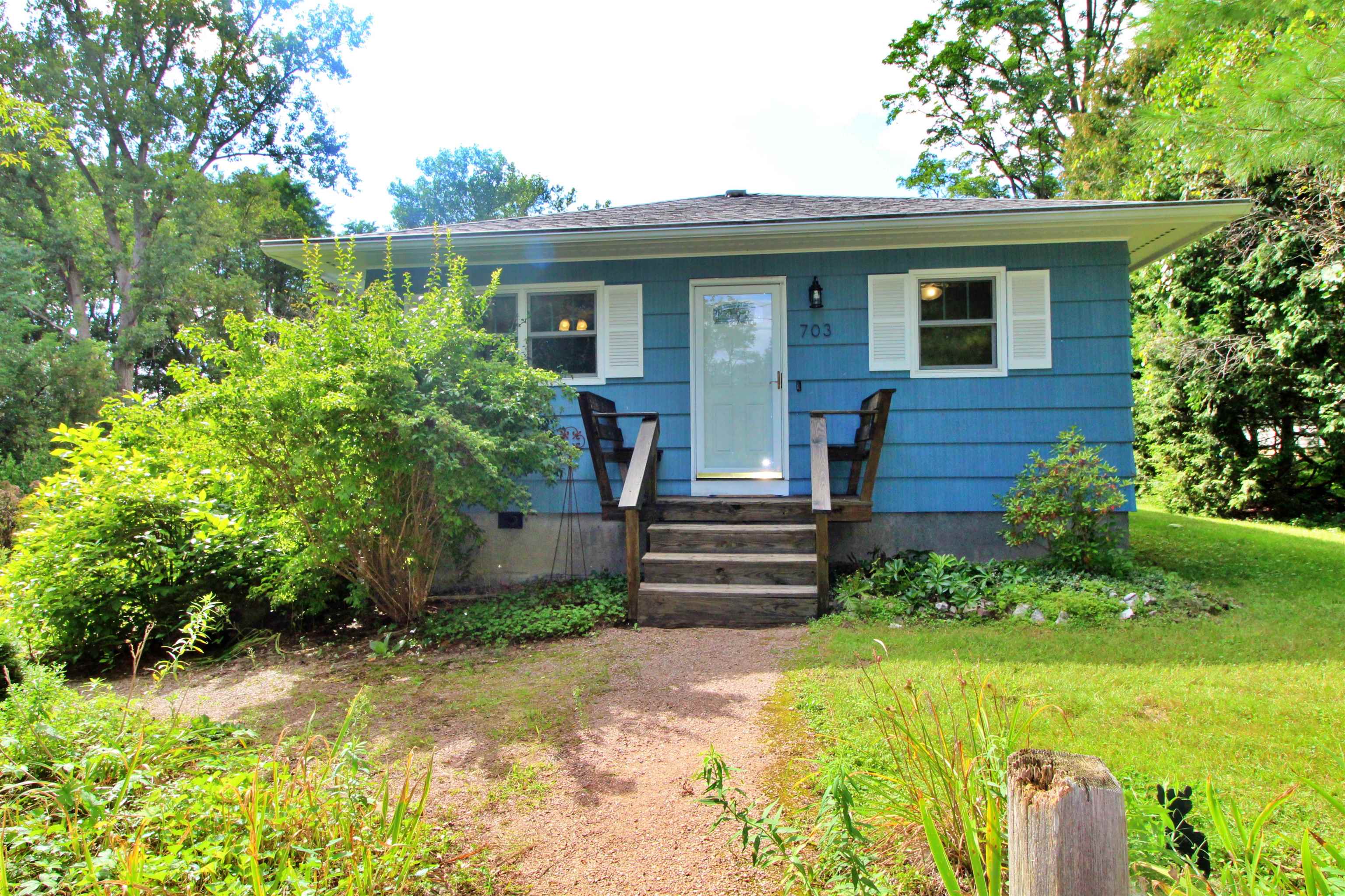 703 Dorset Street Property Photo 2