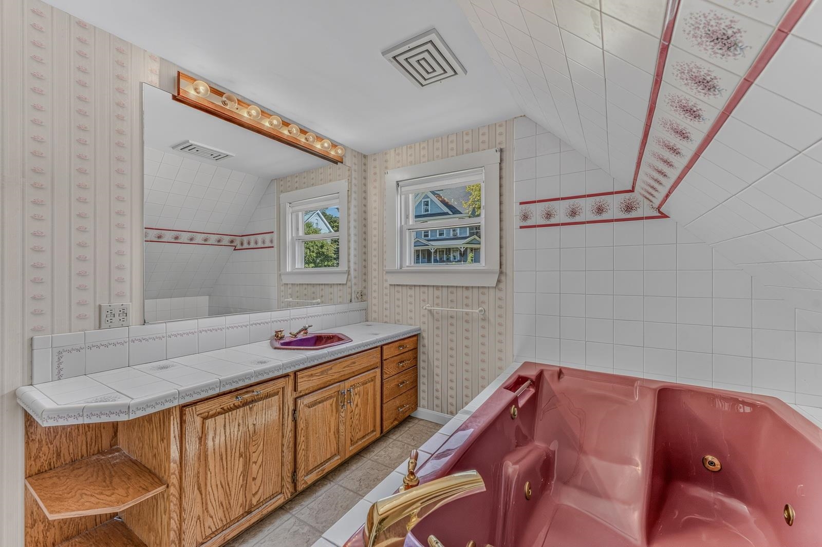 105 Pleasant Street Property Photo 28