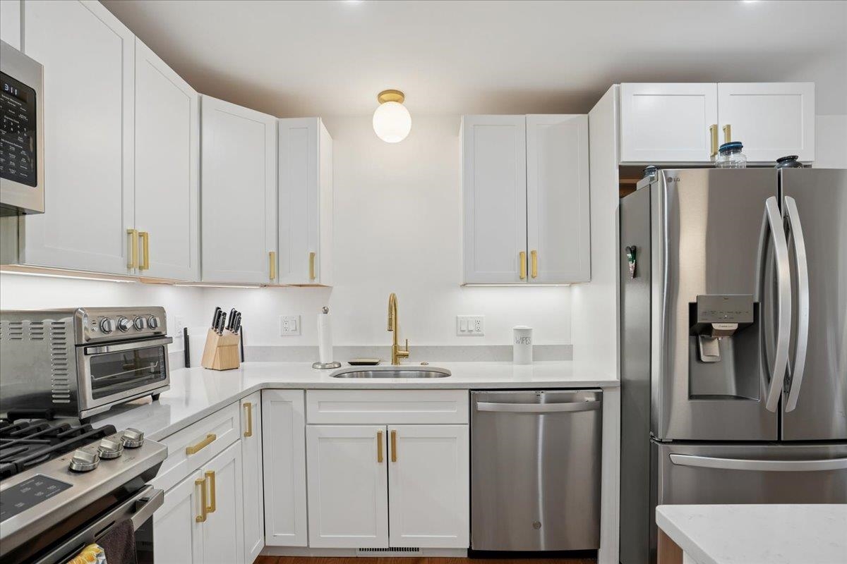 163 Woodview Way Property Photo 4