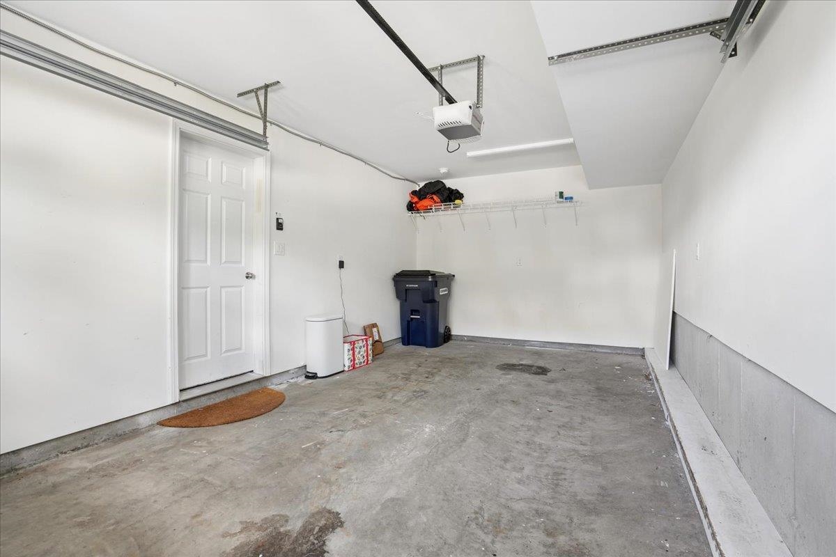 163 Woodview Way Property Photo 33