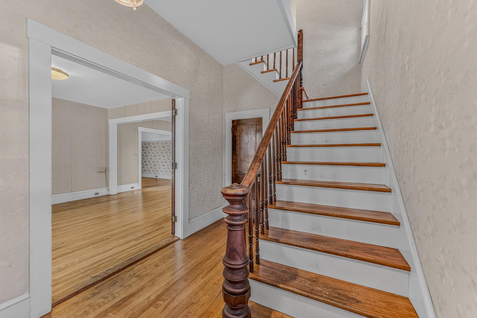 105 Pleasant Street Property Photo 23