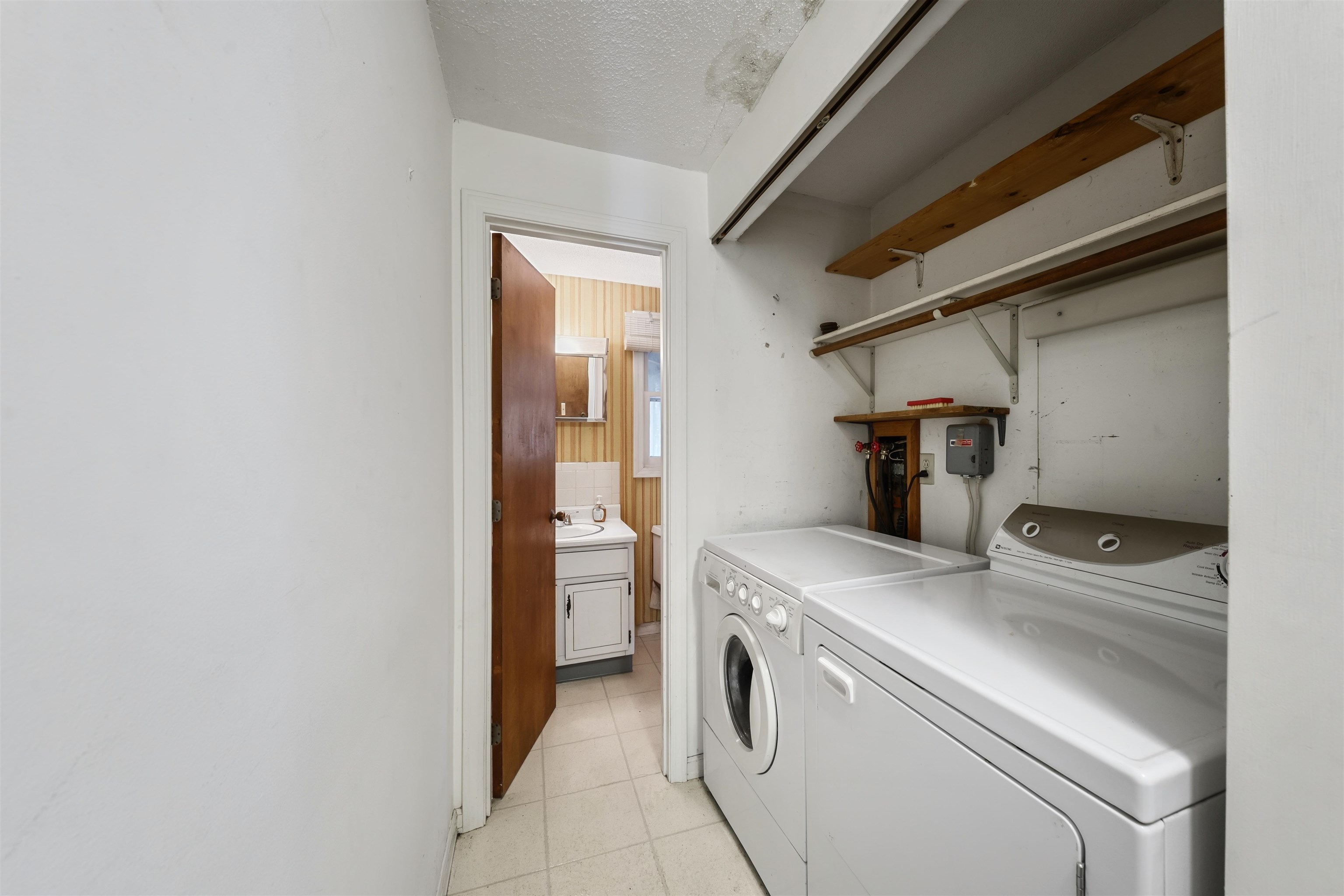 14 Denbow Road Property Photo 6