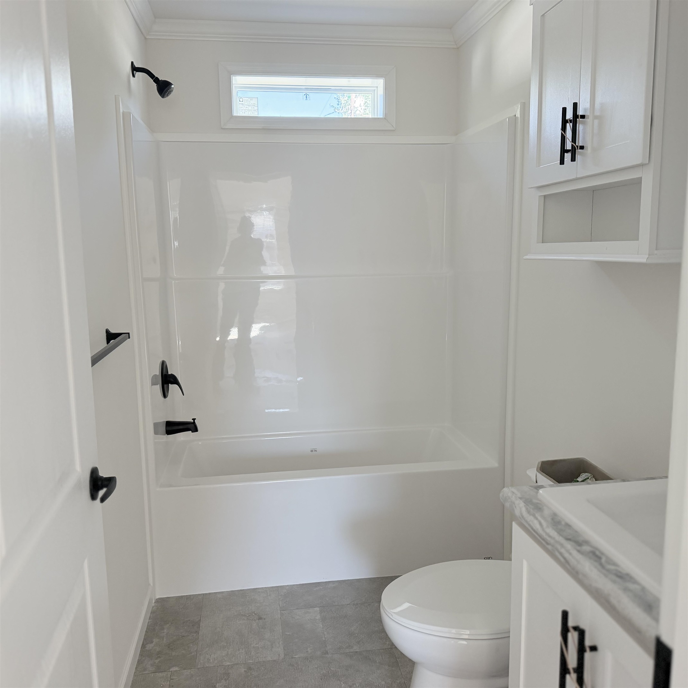 5 Downfield Lane Property Photo 8