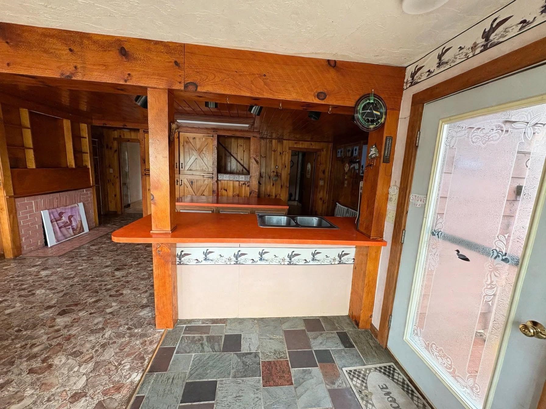2643 Main Street Property Photo 6
