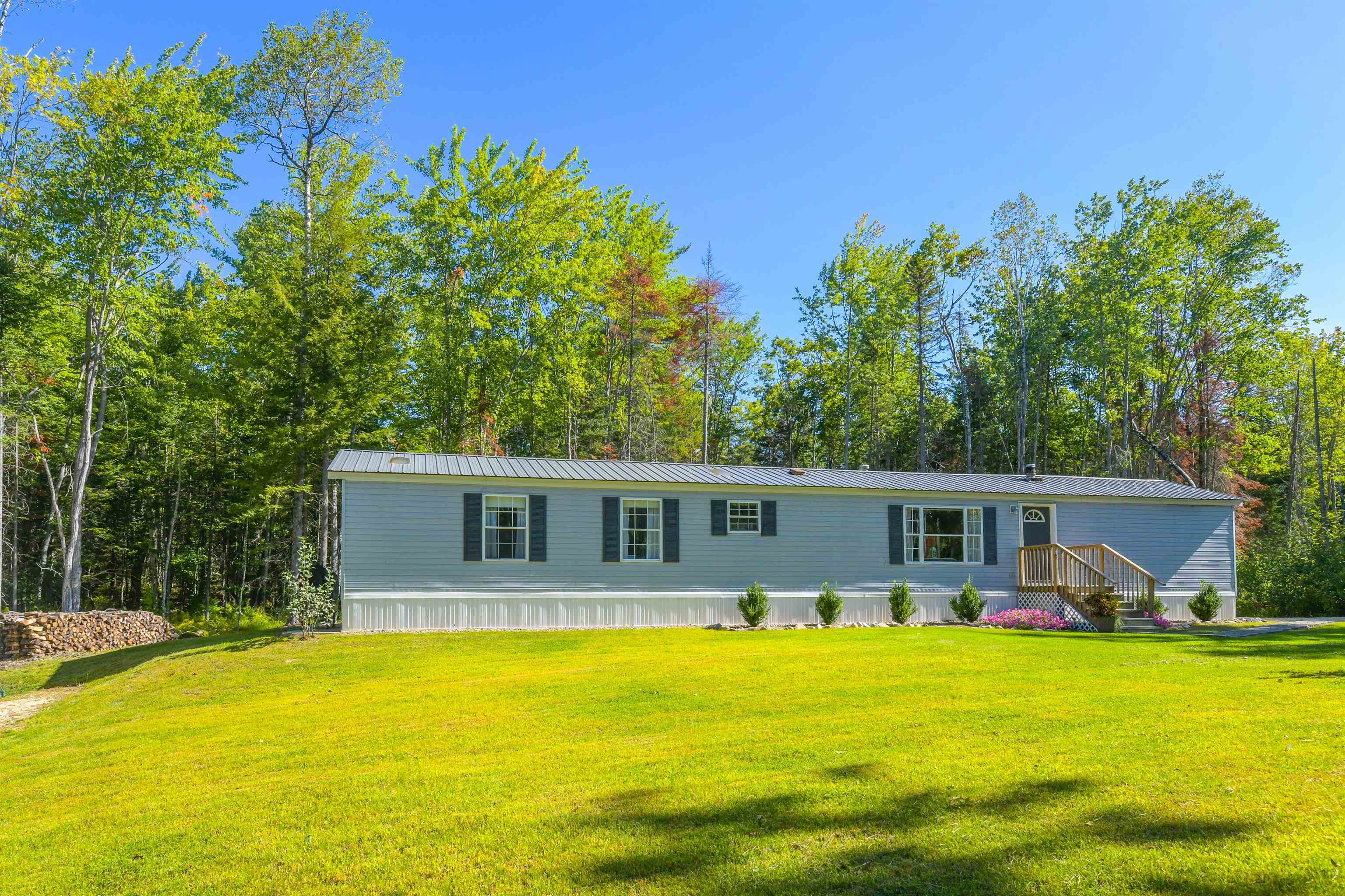 936 Pequawket Trail Property Photo 1