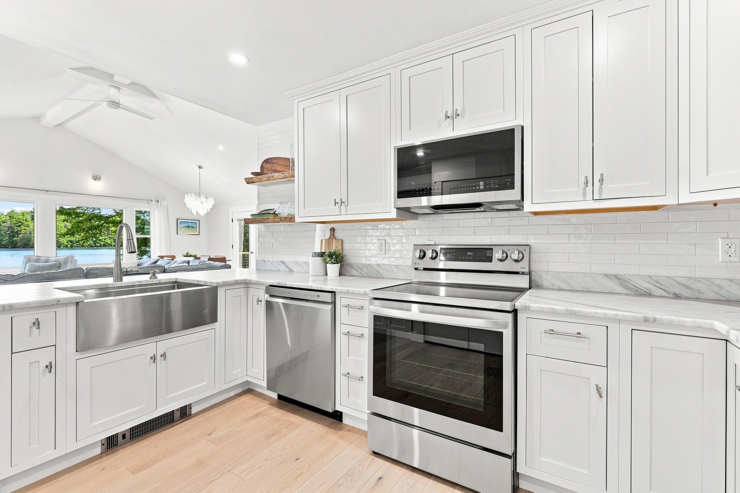 233 Northwood Road Property Photo 6