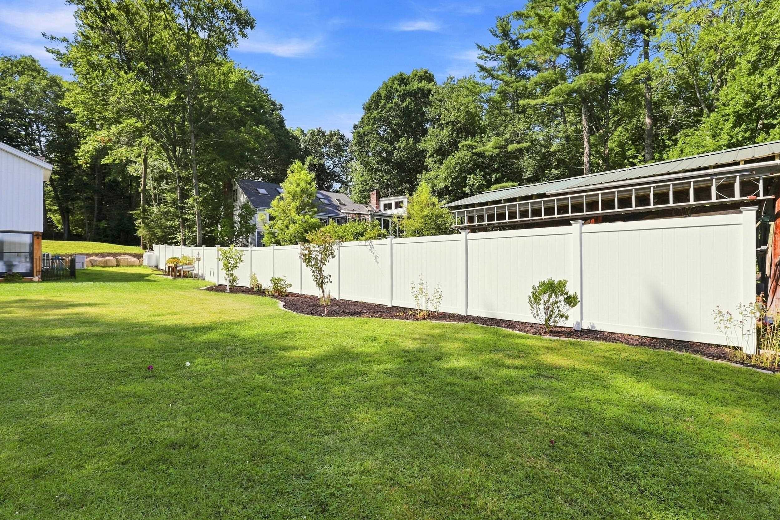 233 Northwood Road Property Photo 44