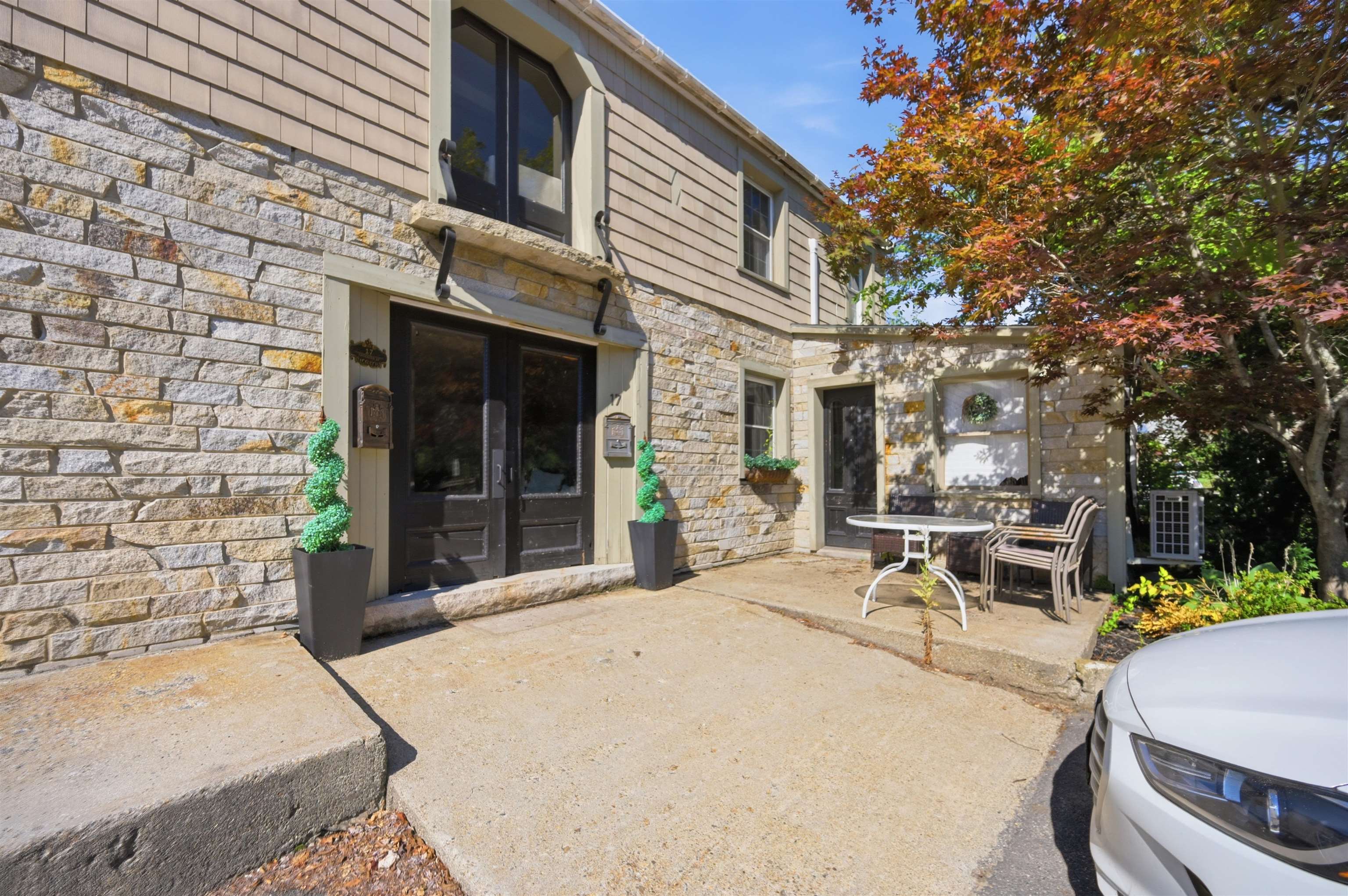 17 Thornton Street Property Photo 33