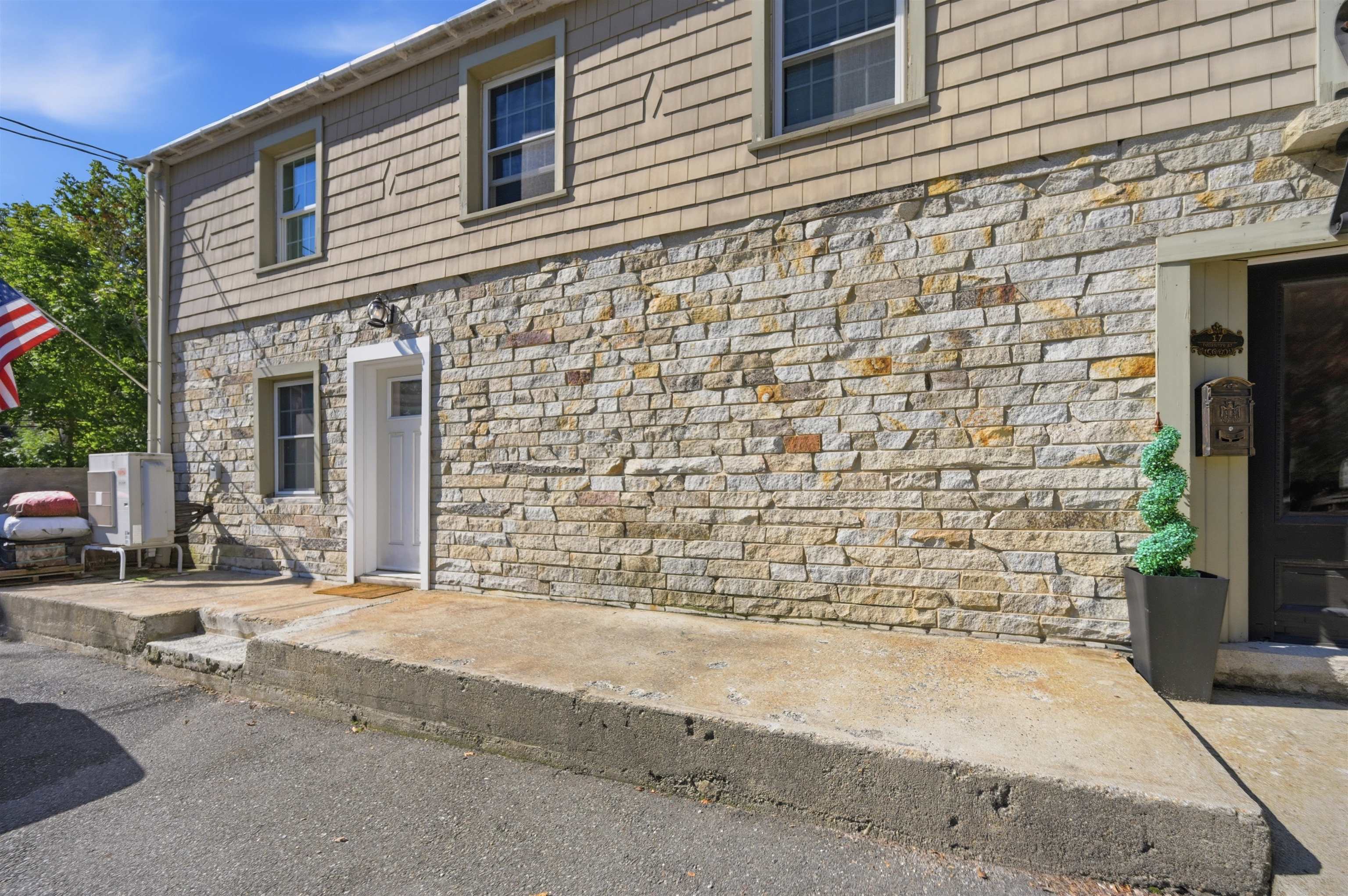 17 Thornton Street Property Photo 34